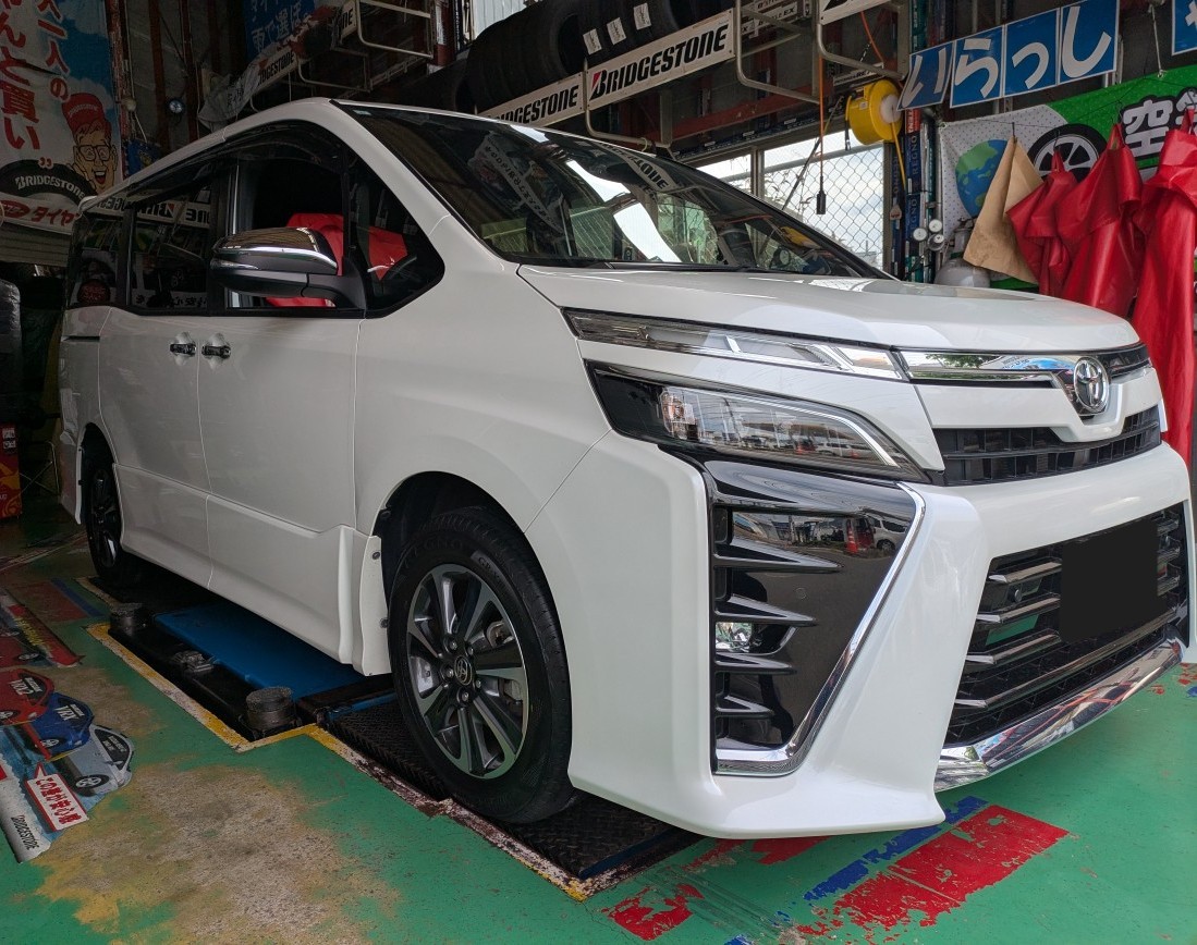 ヴォクシー ブリヂストン レグノGR-XⅢ タイプRV 205/60R16