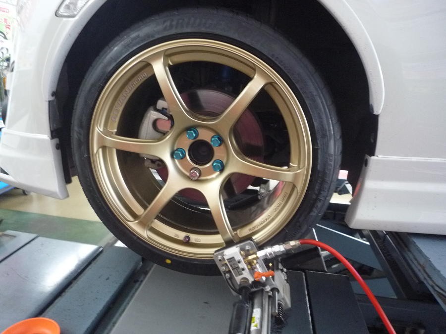 タイヤ交換】トヨタ 86 ブリヂストンポテンザS007A 235/40 255/35R18