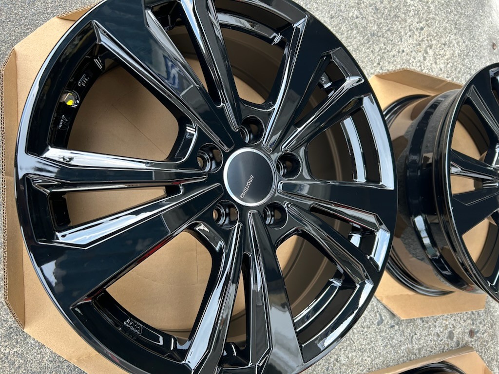 フォルクスワーゲン ビートル タイヤ・ホイールセット フォルクスワーゲン 19インチ夏タイヤホイールセット新品1台分 VW