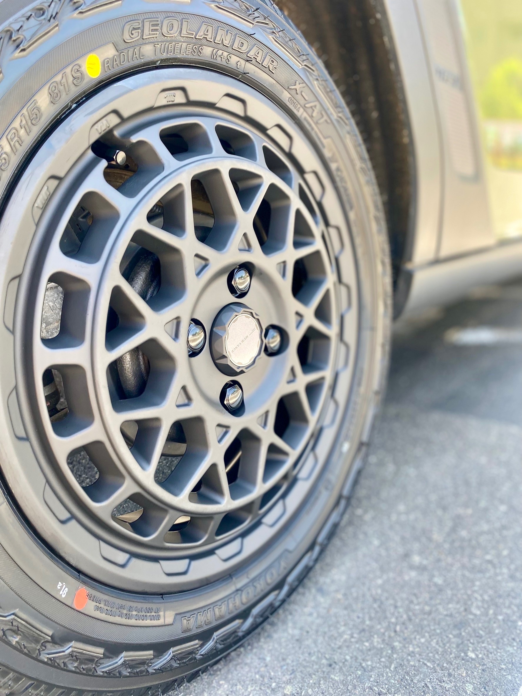 【15p】ハズマットハイブリッド WEDS】大人女性の拘りオフ感！！タフトにマッドヴァンスの15インチ装着