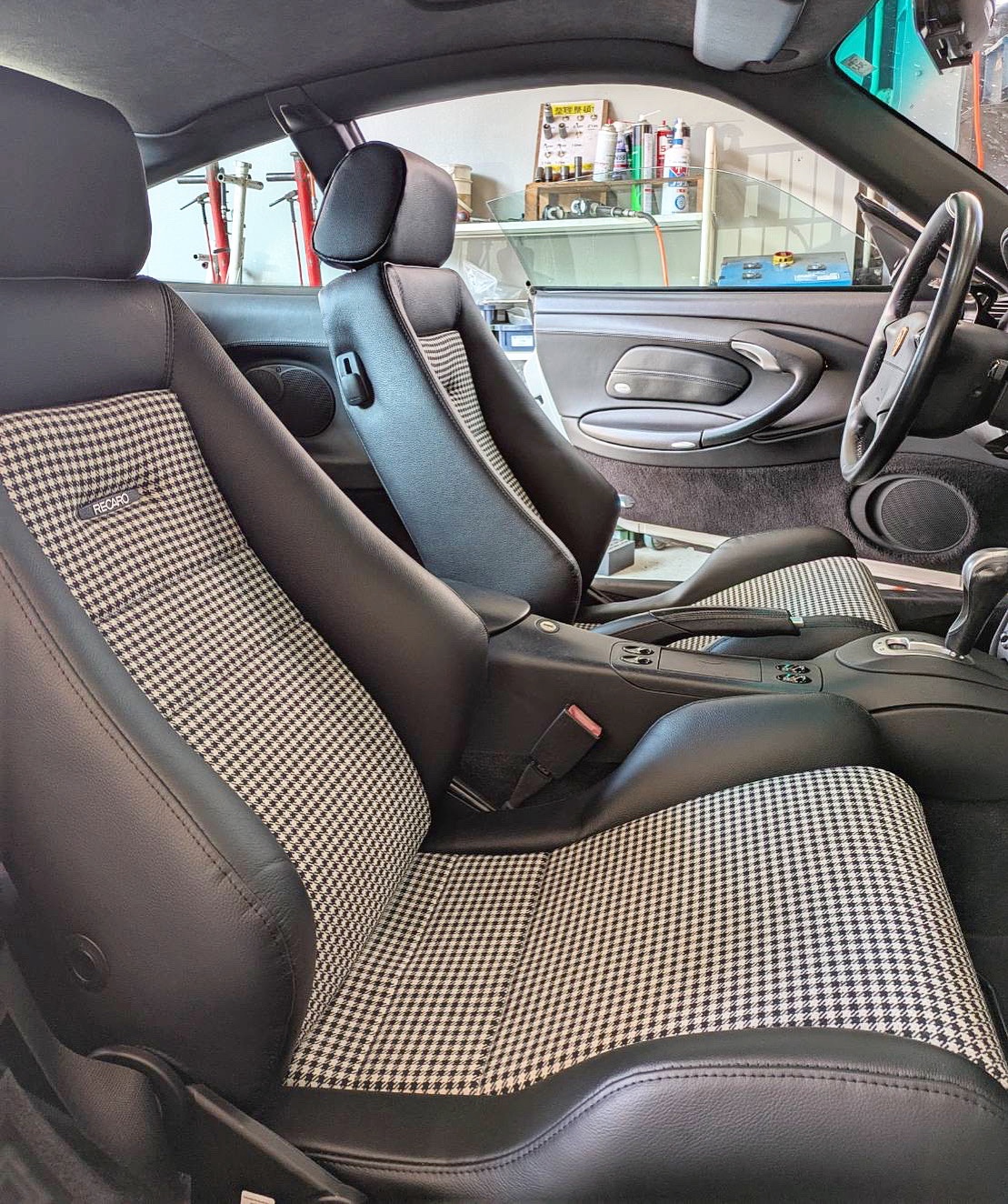 RECARO “ Classic LX Pepita | ポルシェ その他 | スタッフ日記