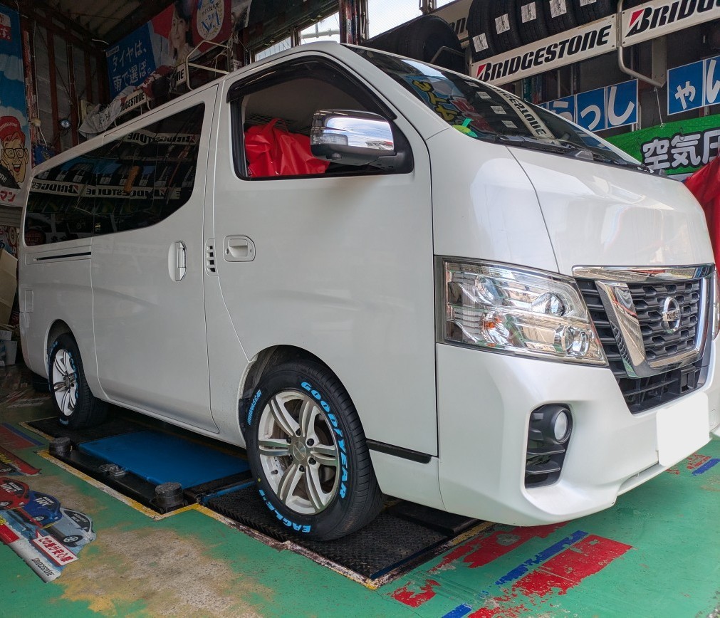 キャラバン グッドイヤー ナスカープラス 215/60R17 | 日産 キャラバン