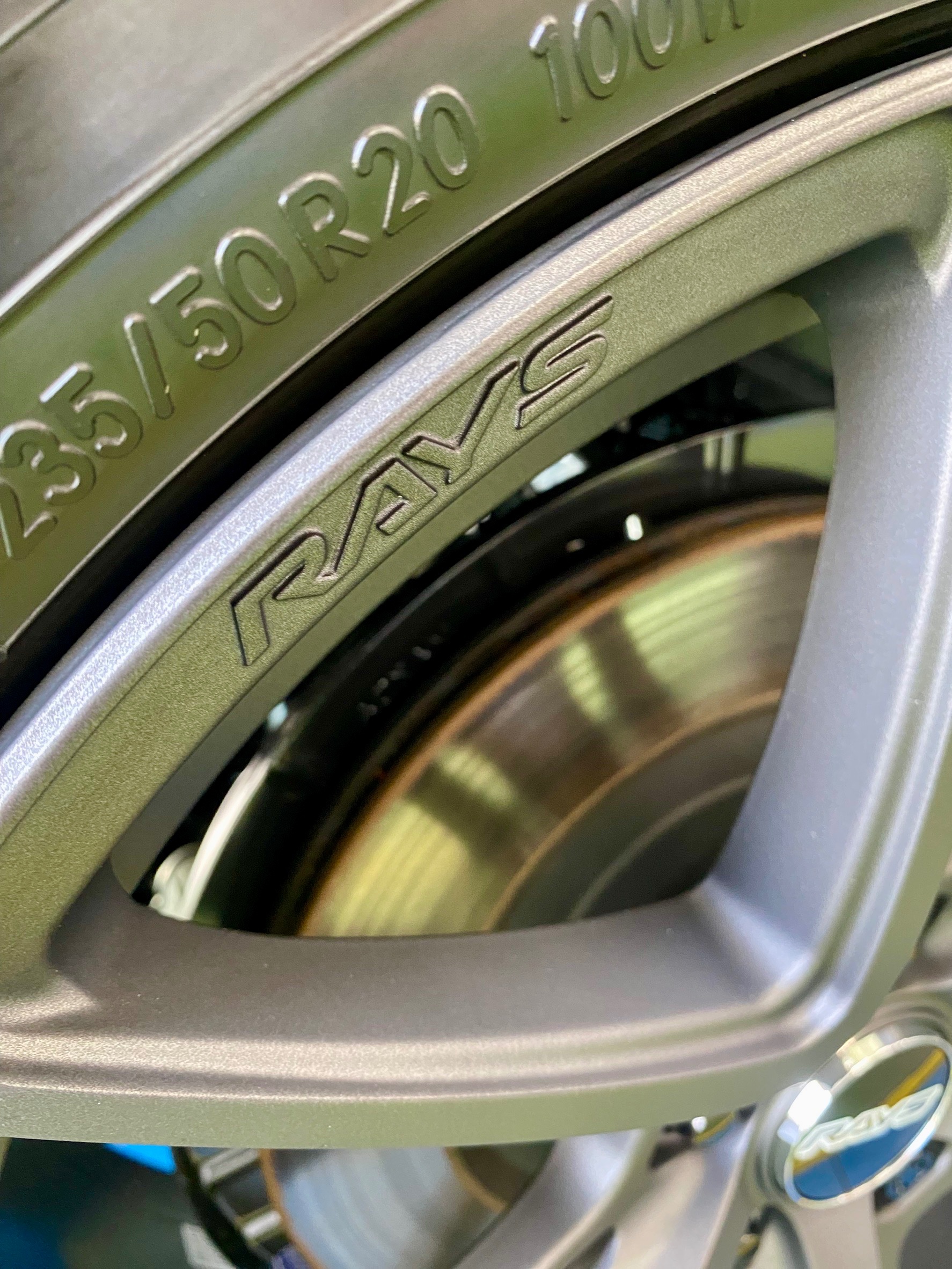 RAYS】これぞ大人のこだわりスポーツ感！！CX-60にVV21Sの20インチ装着