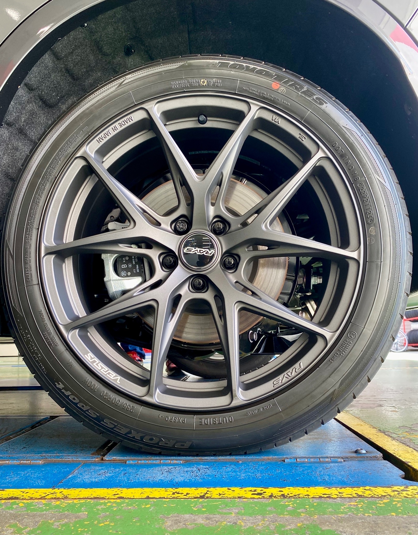 RAYS】これぞ大人のこだわりスポーツ感！！CX-60にVV21Sの20インチ装着