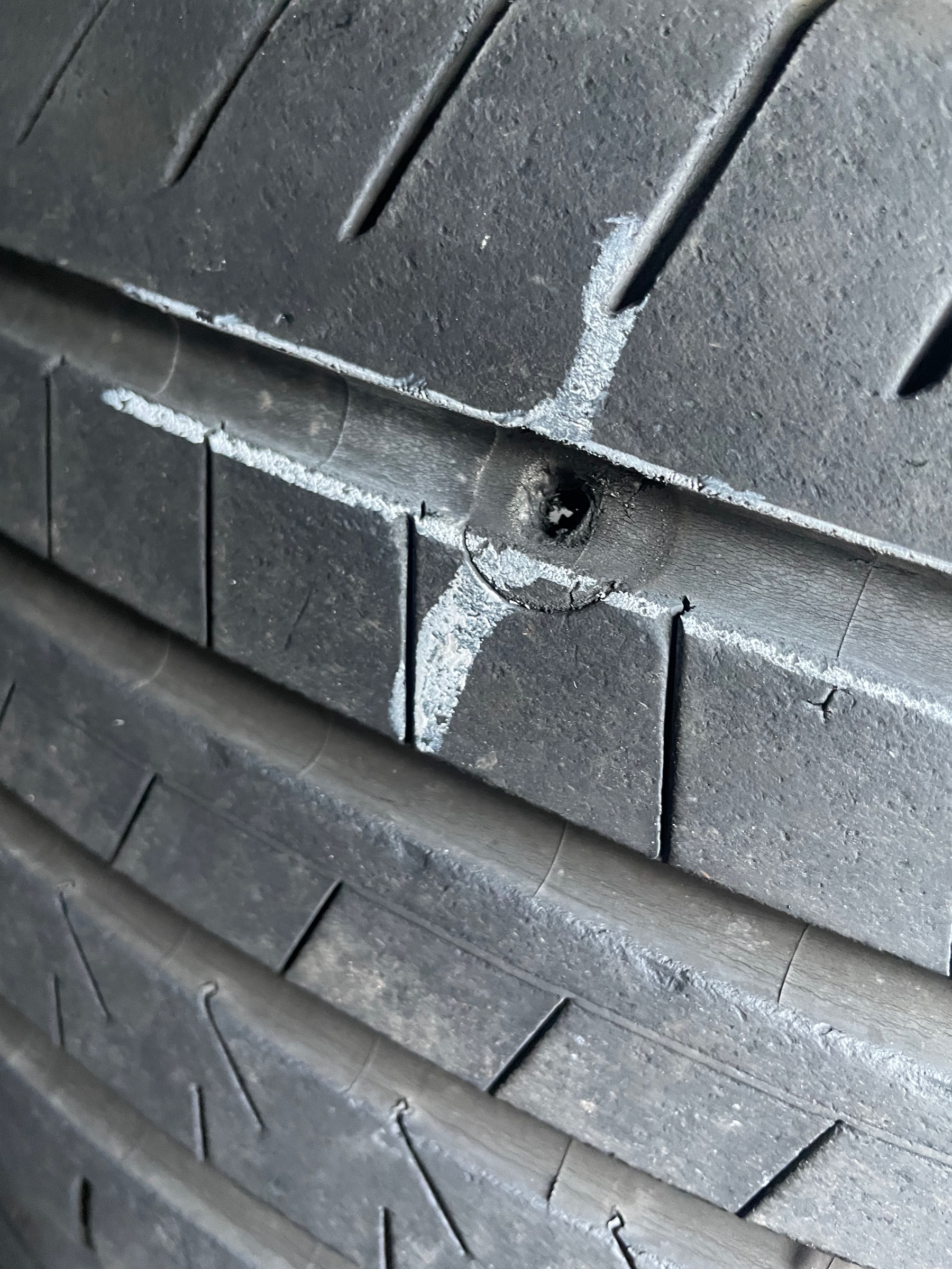 パンク修理できない事例 ～穴が大きすぎる＆修理材使用～ | 作業日記