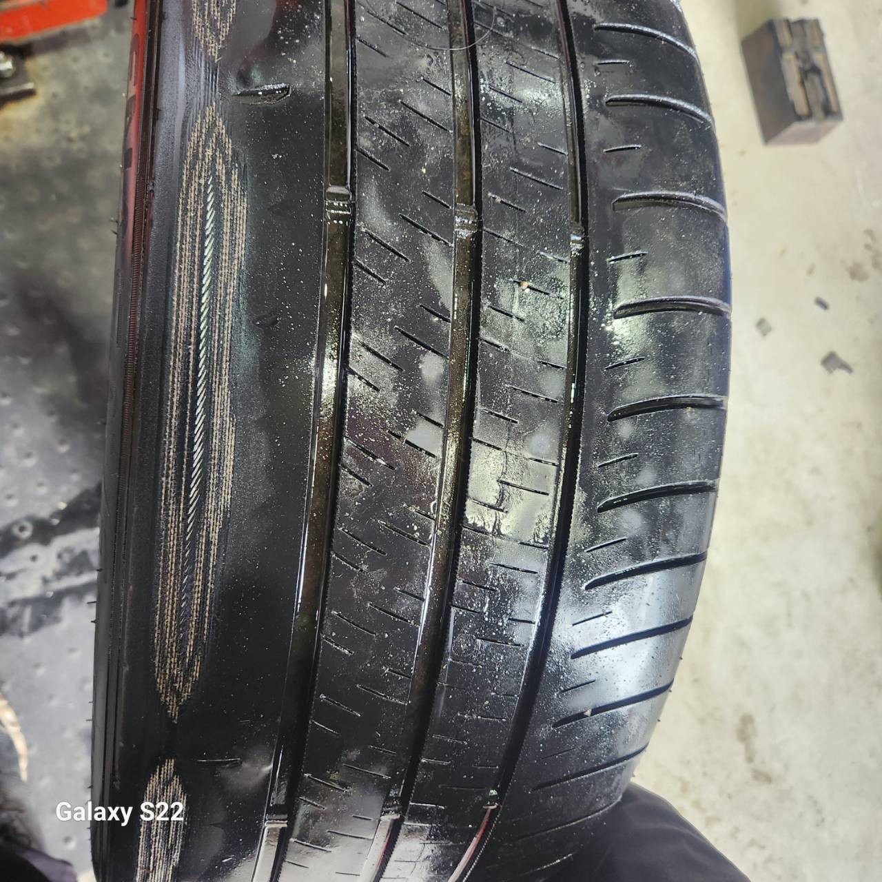 20/25系ヴェルファイアのタイヤ交換(^o^)／ | トヨタ ヴェル