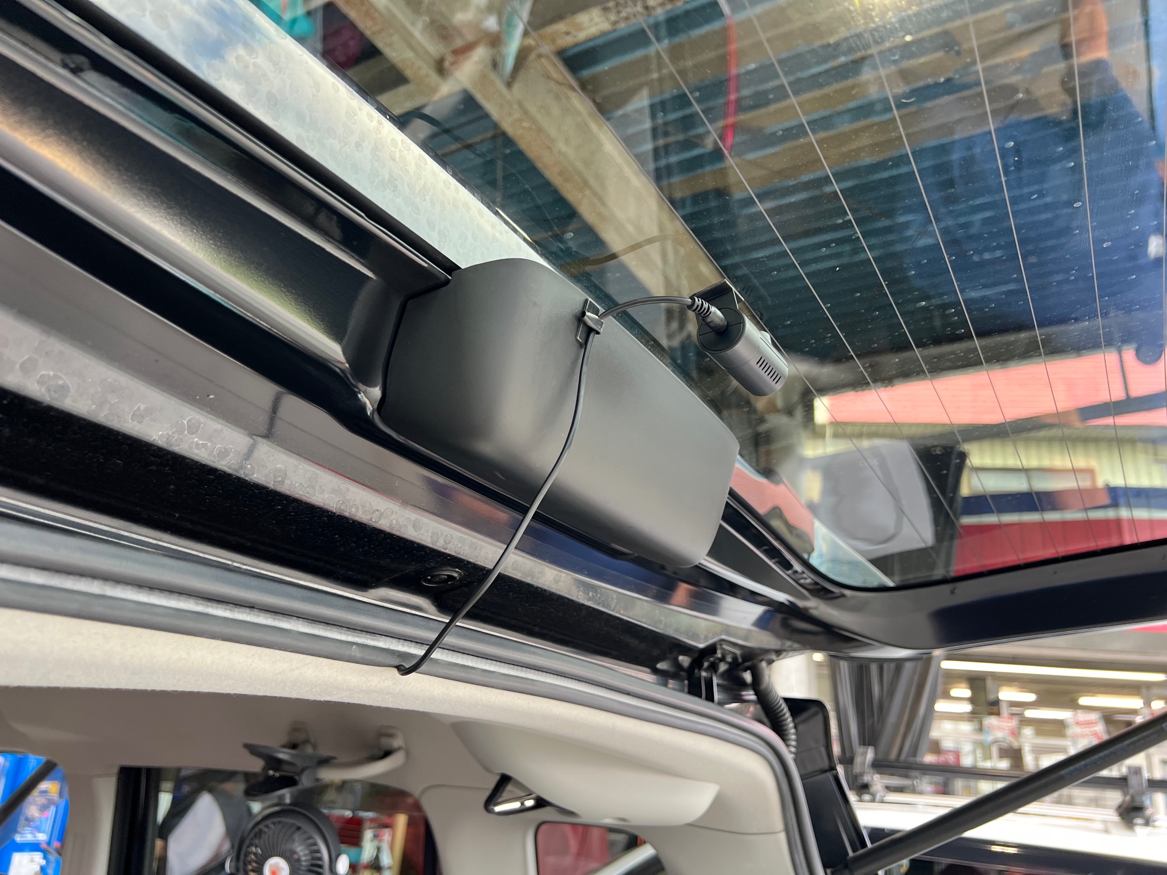 作業実績】ドライブレコーダー（Yupiteru WDT510c）持込取付を行いまし