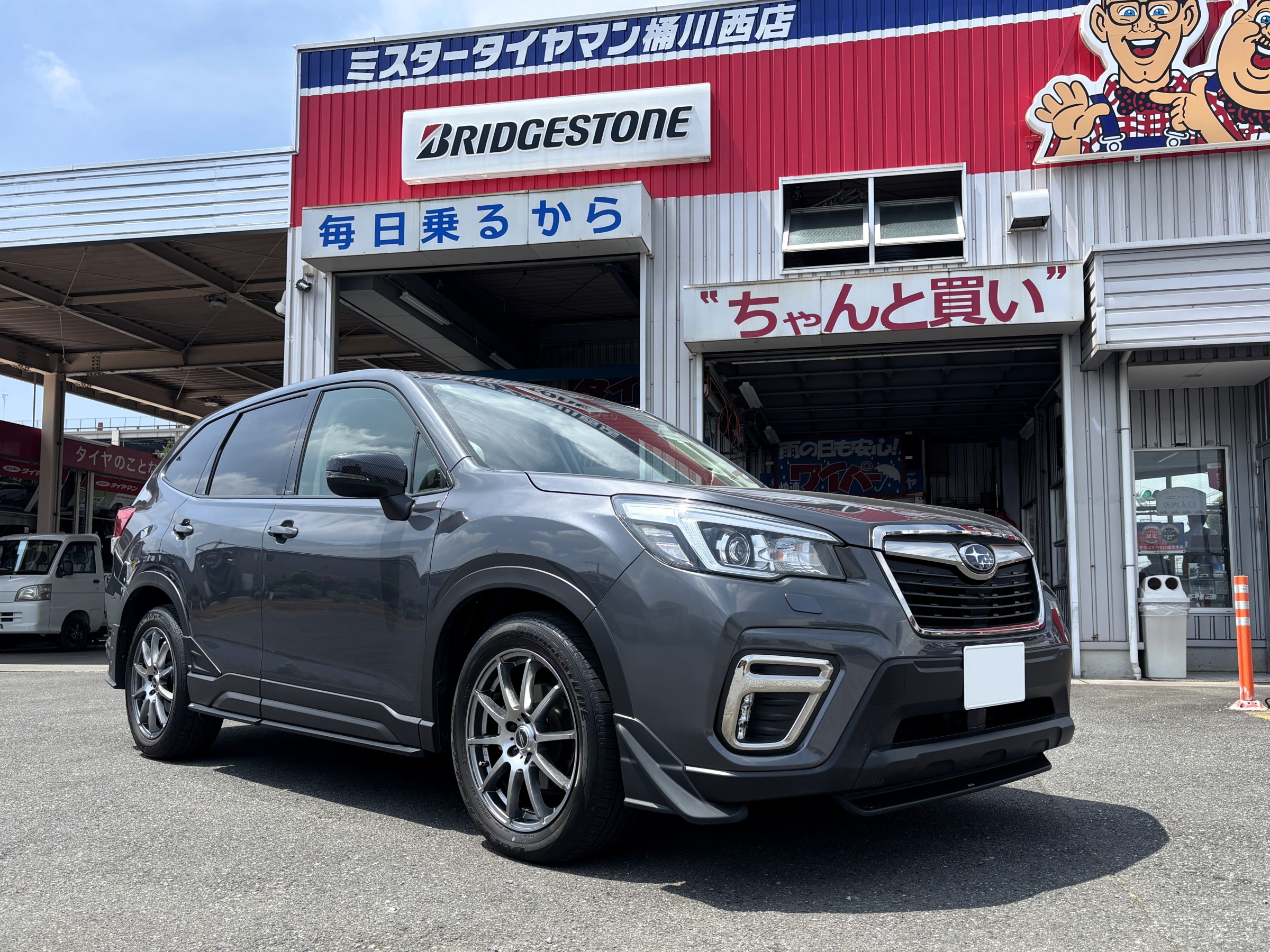 スバル フォレスターにMID WHEELS StaGを装着 [持込ホイール交換