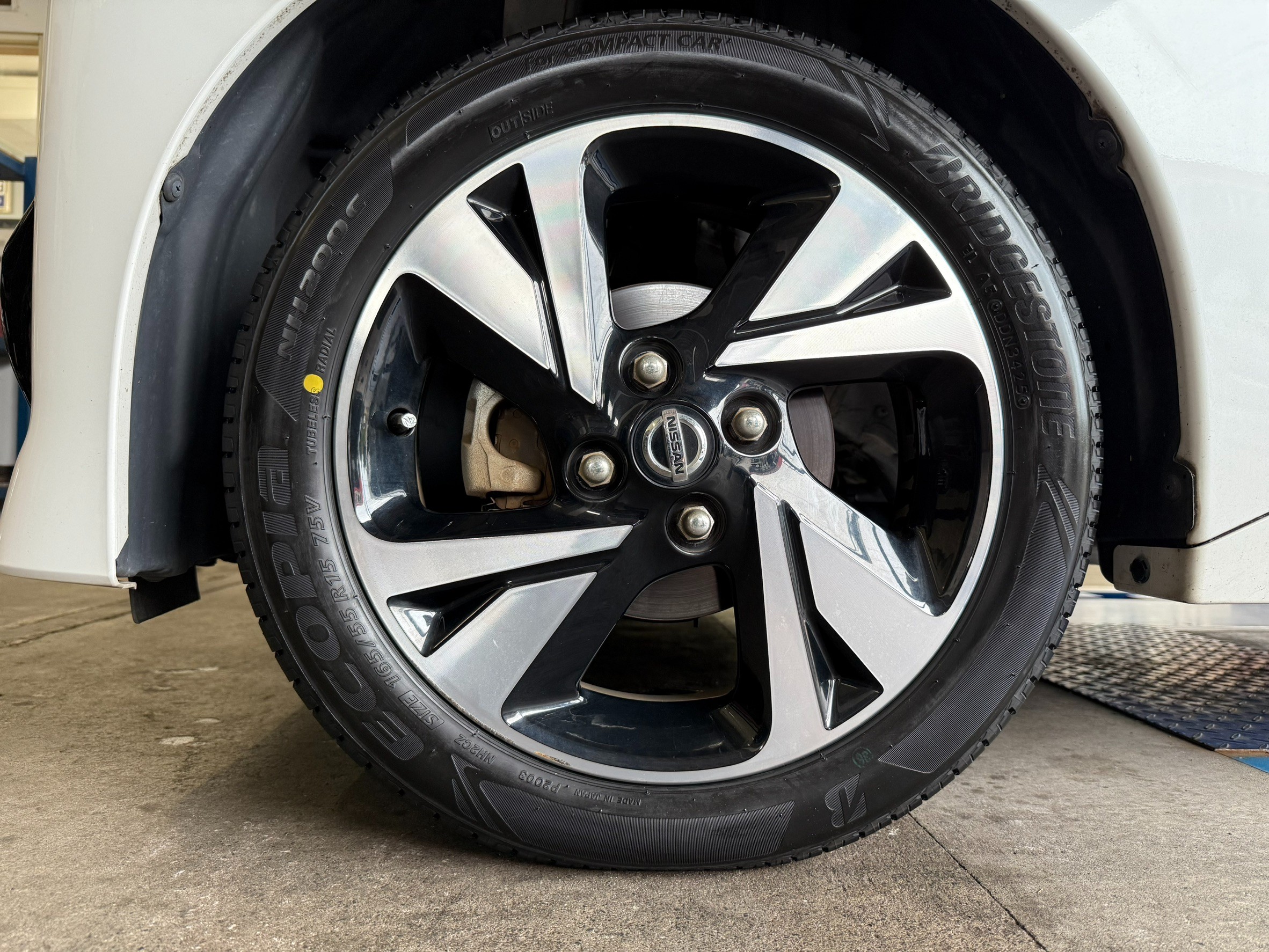 日産ルークス純正タイヤ　ECOPIA 165/55R15 タイヤ2本 BRIDGESTONE 165/55R15 ブリヂストン ECOPIA NH200C 日産 デイズ