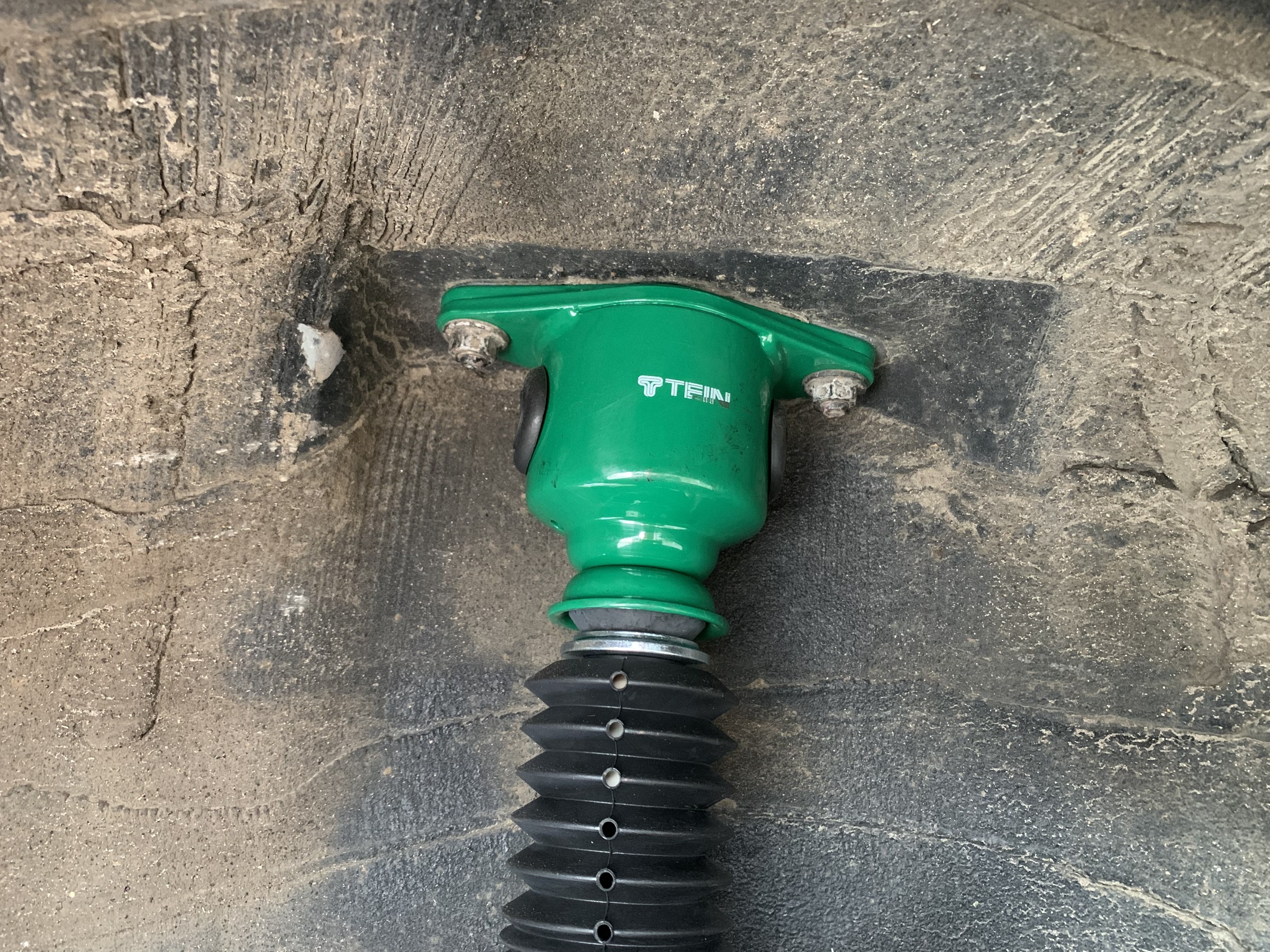 CX-5】TEIN ショック交換とアライメント調整 | タイヤマン藻岩の日常