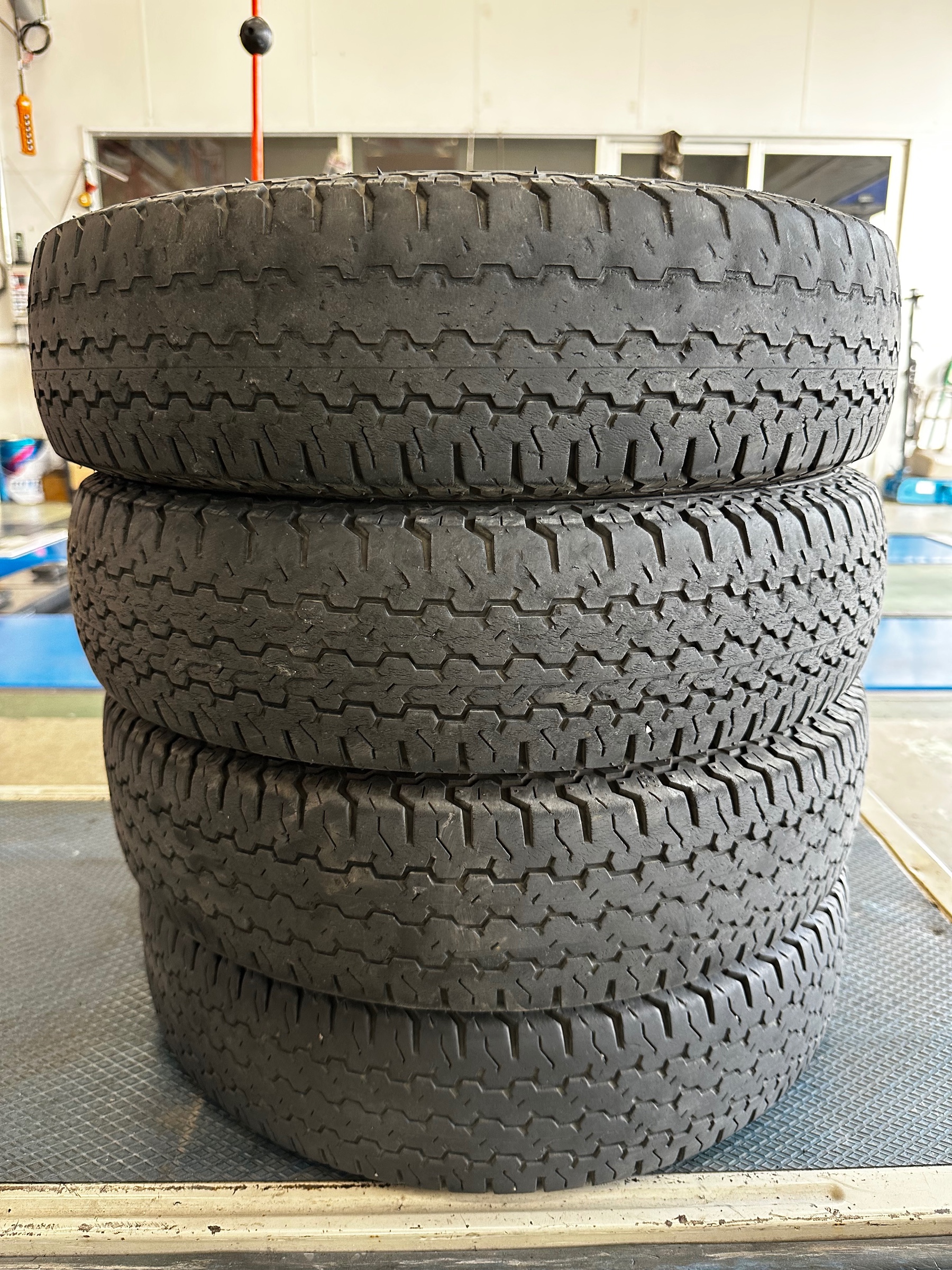 交換したタイヤ