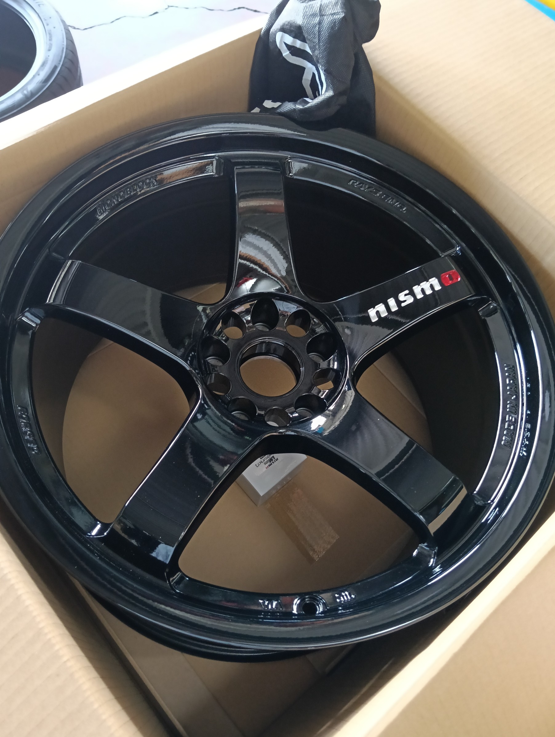 ニスモホイールにPOTENZA S007でカッコよく‼ | 日産