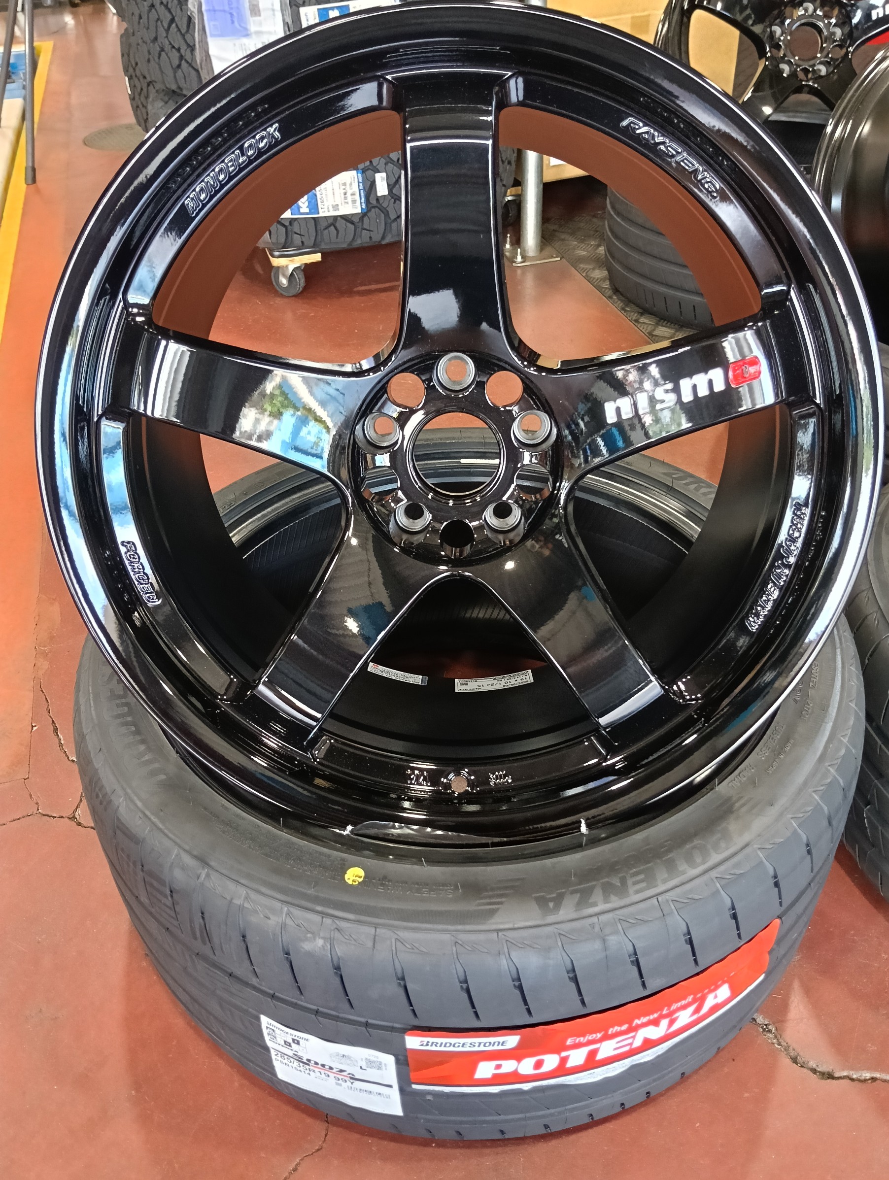 ニスモホイールにPOTENZA S007でカッコよく‼ | 日産 フェアレディZ