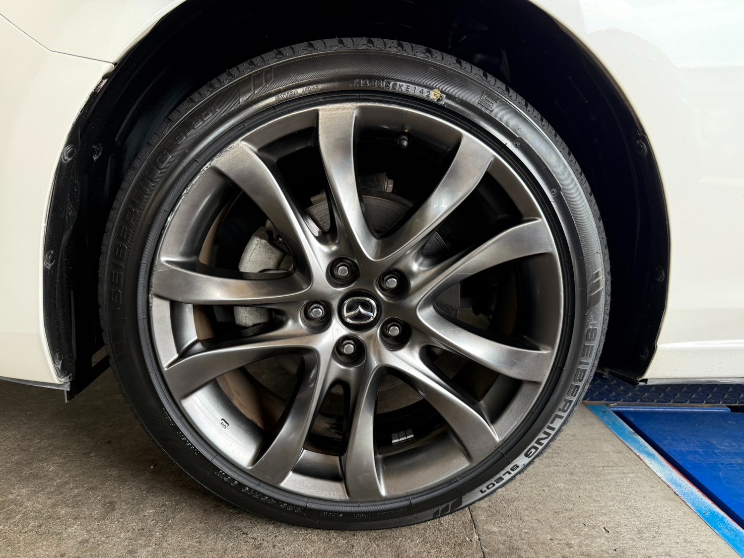 アテンザのタイヤ交換をさせていただきました！ | マツダ アテンザ