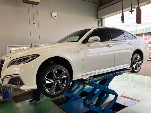 クラウンタイヤ③ 指名されるタイヤ「レグノGR-XⅢ」 | トヨタ クラウン タイヤ タイヤ