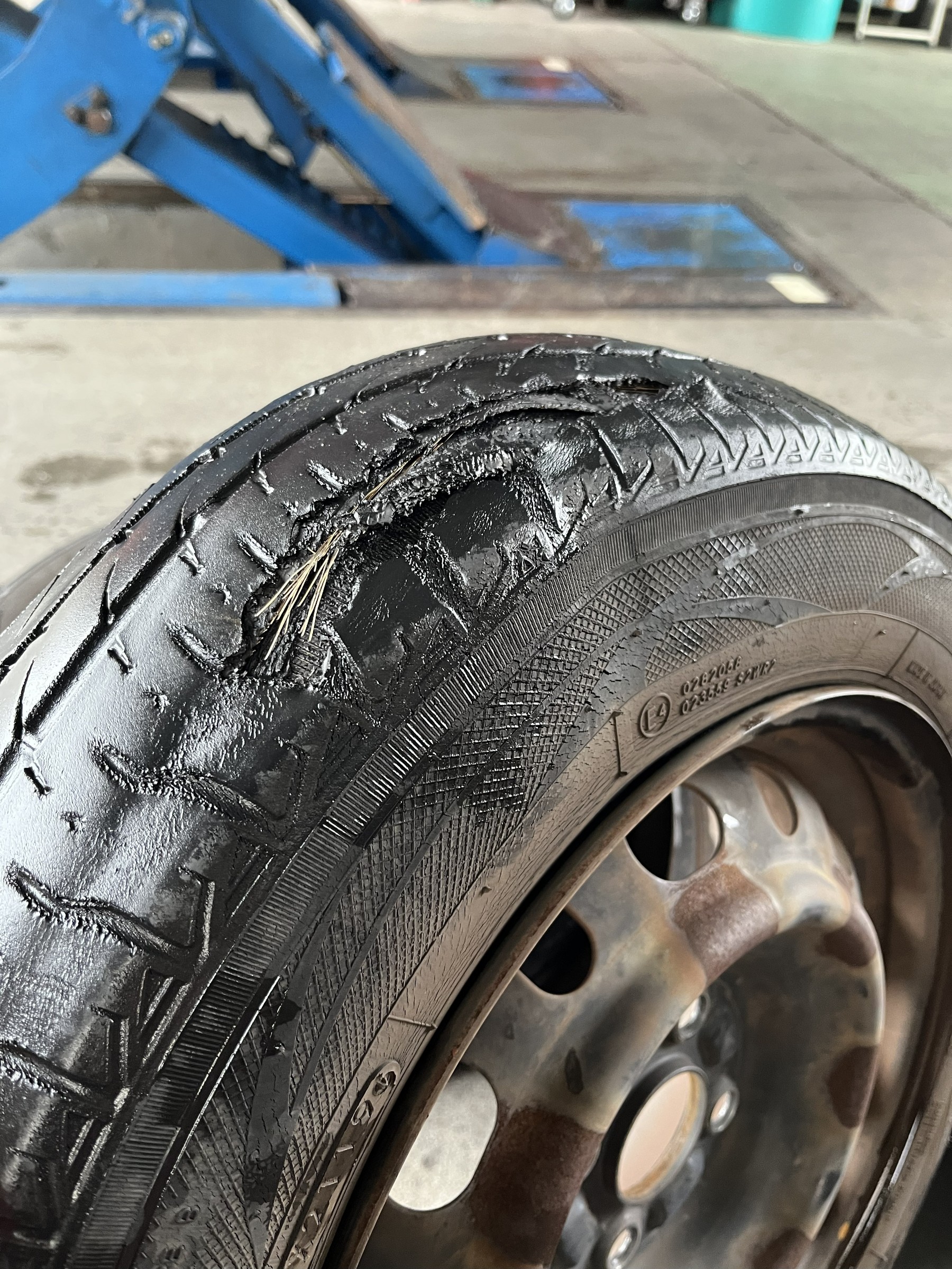 タイヤは、効果ばっかりです Amazon | Zepan Car タイヤワックス クリーナー タイヤの艶だし