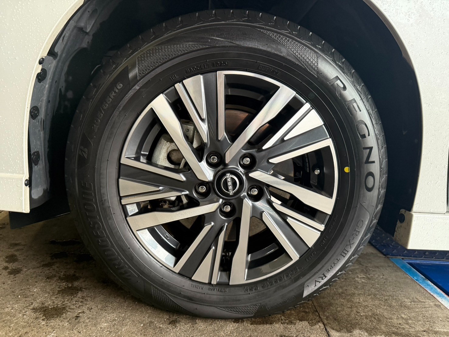 タイヤ・ホイール serena943943 セレナのタイヤ交換をさせていただきました！ | 日産 セレナ e