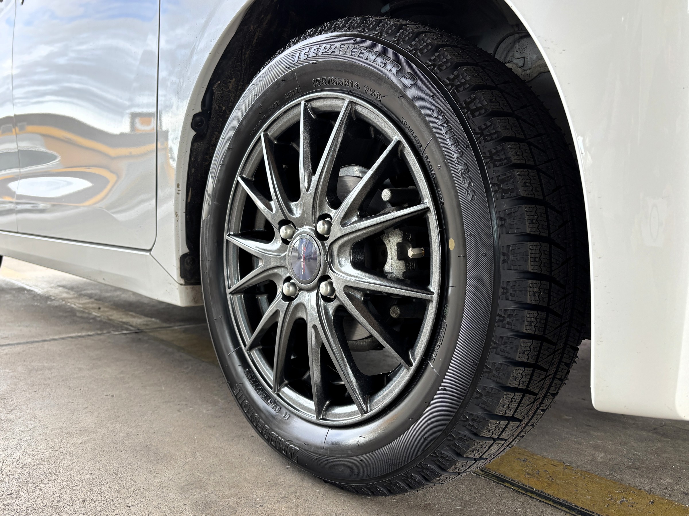 日産 ルークスにブリヂストン ICE PARTNER2 + weds VELVA SPORTⅡを