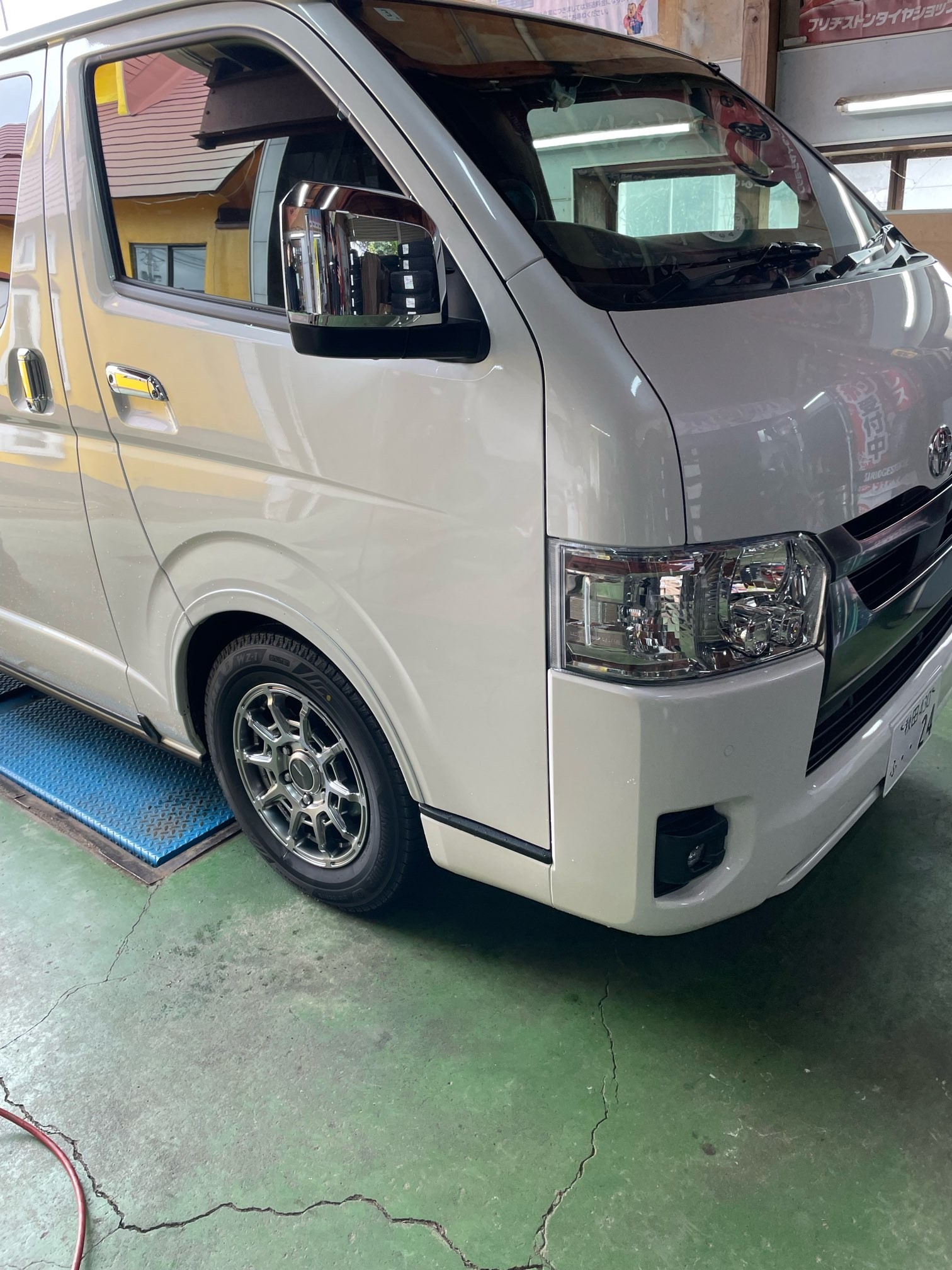 新車ハイエース インチアップ WZ-1のアルミホイールセット | トヨタ