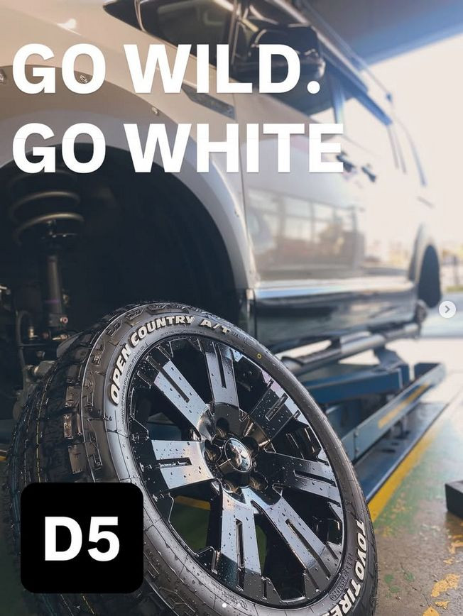 デリカD:5×トーヨー オープンカントリーAT3 | 三菱 デリカD5 タイヤ