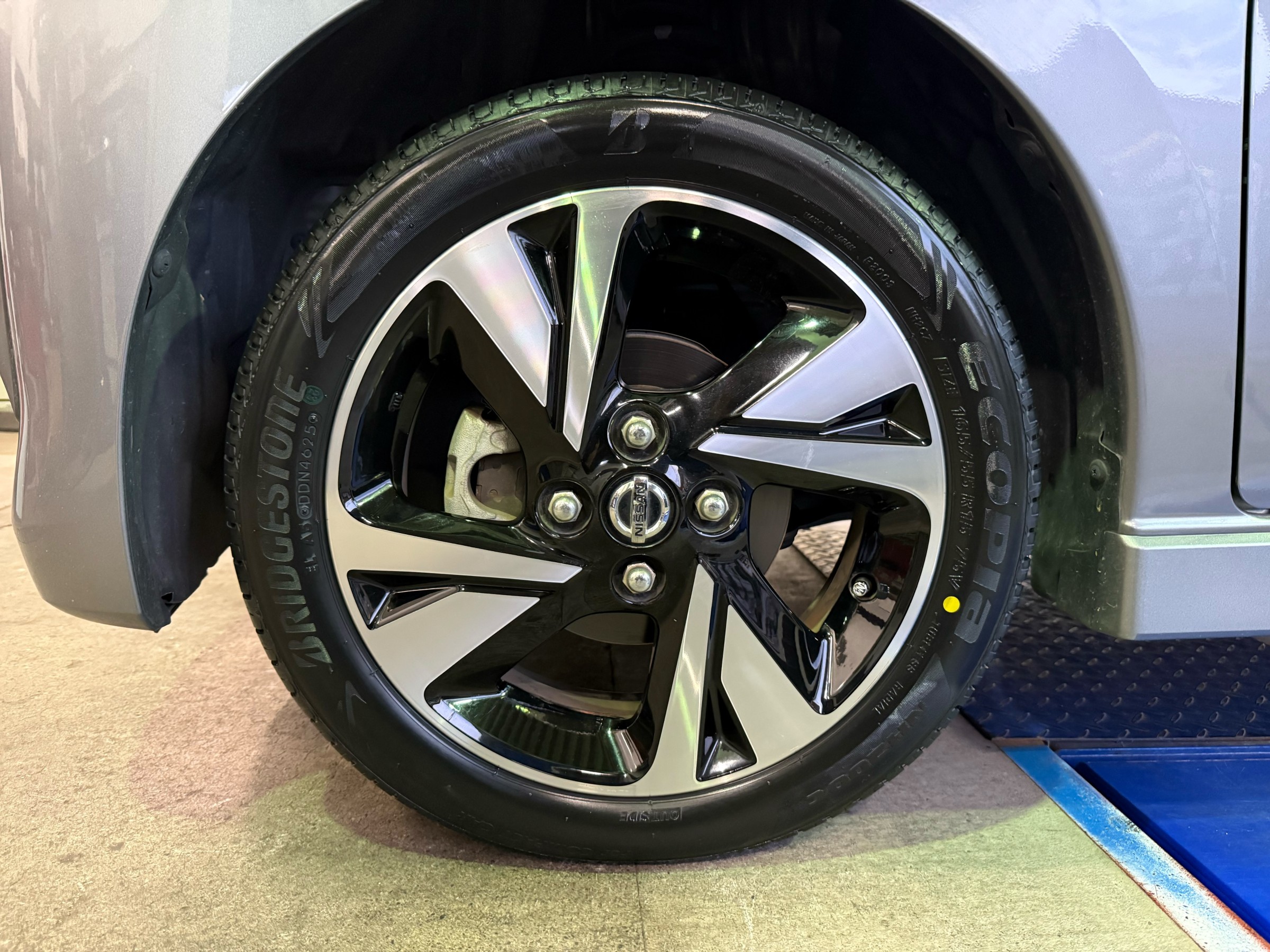 ルークスのタイヤ交換をさせていただきました | 日産 ルークス タイヤ