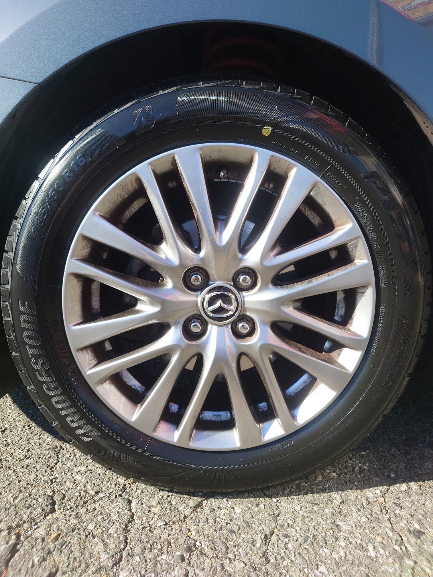 マツダ MAZDA2 Playz PX-Ⅱ 185/60R16 装着 【タイヤ交換