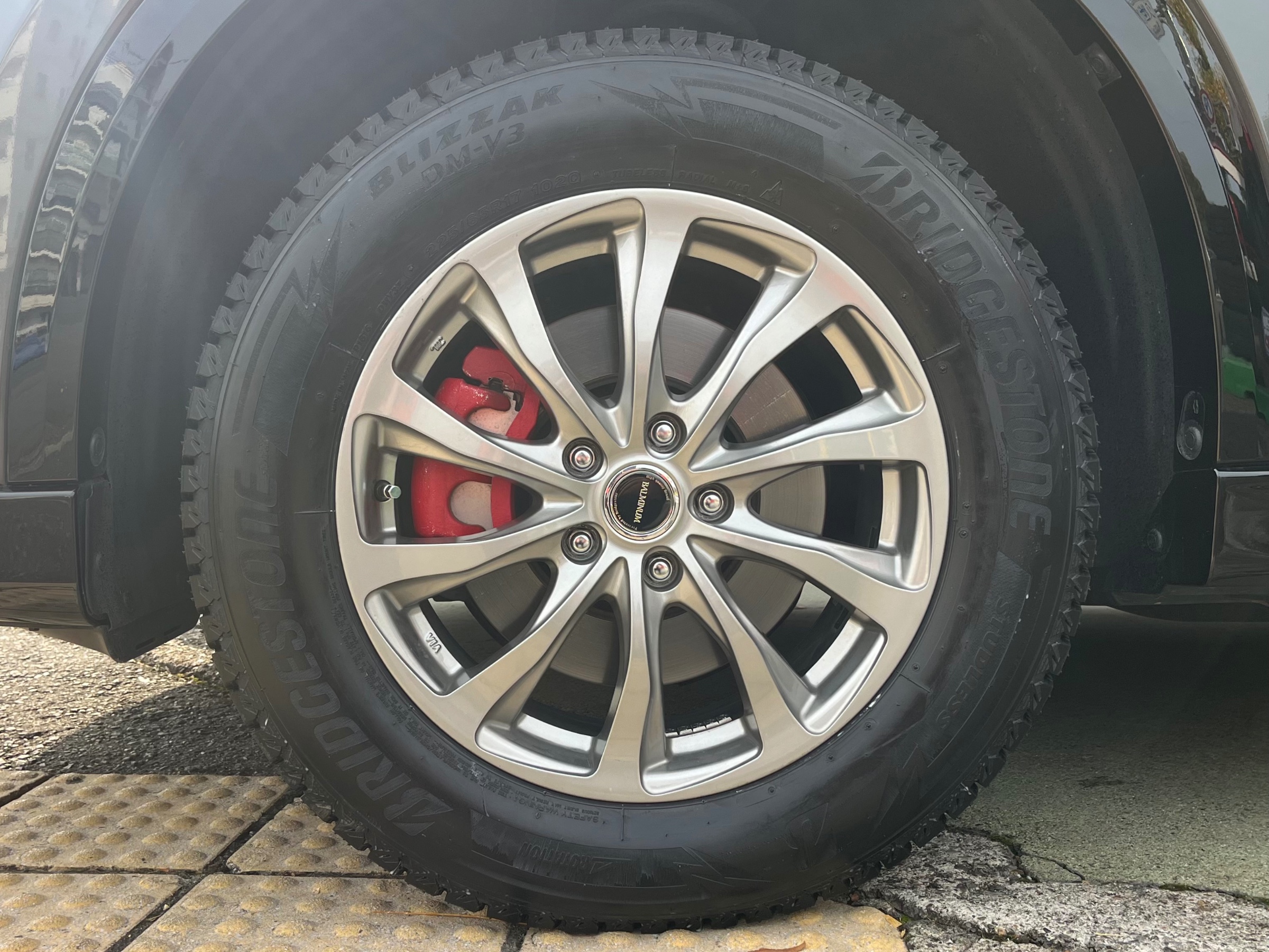 BLIZZAK DM-V3 | 技術・サービス・日記 | ミスタータイヤマン ナカザワ