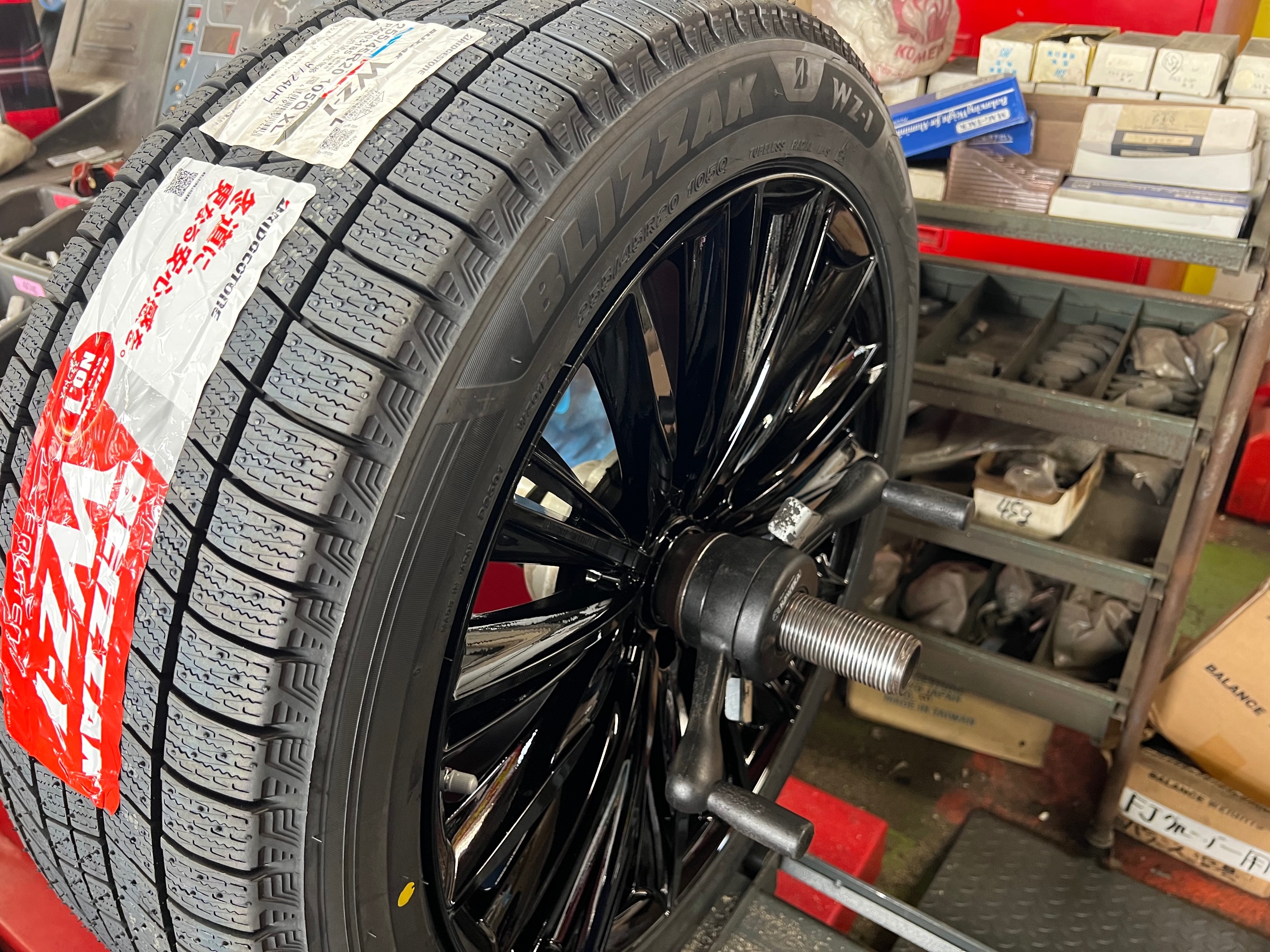 作業事例】日産アリア NISMOに20インチスタッドレスセットを装着