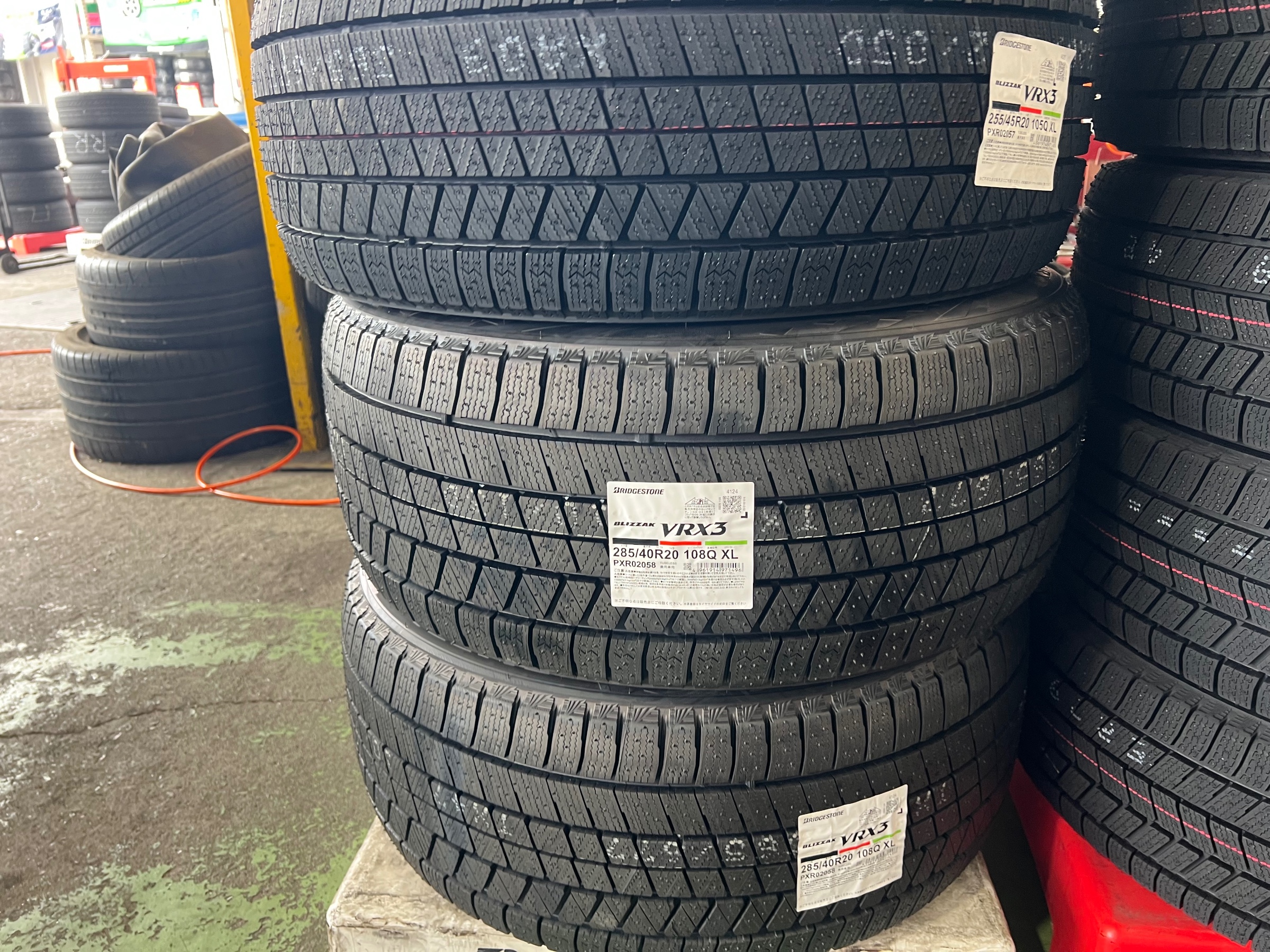 もうすぐ処分極上ブリヂストンGL-R 作業事例】GLC220dにブリヂストン VRX3スタッドレスを装着