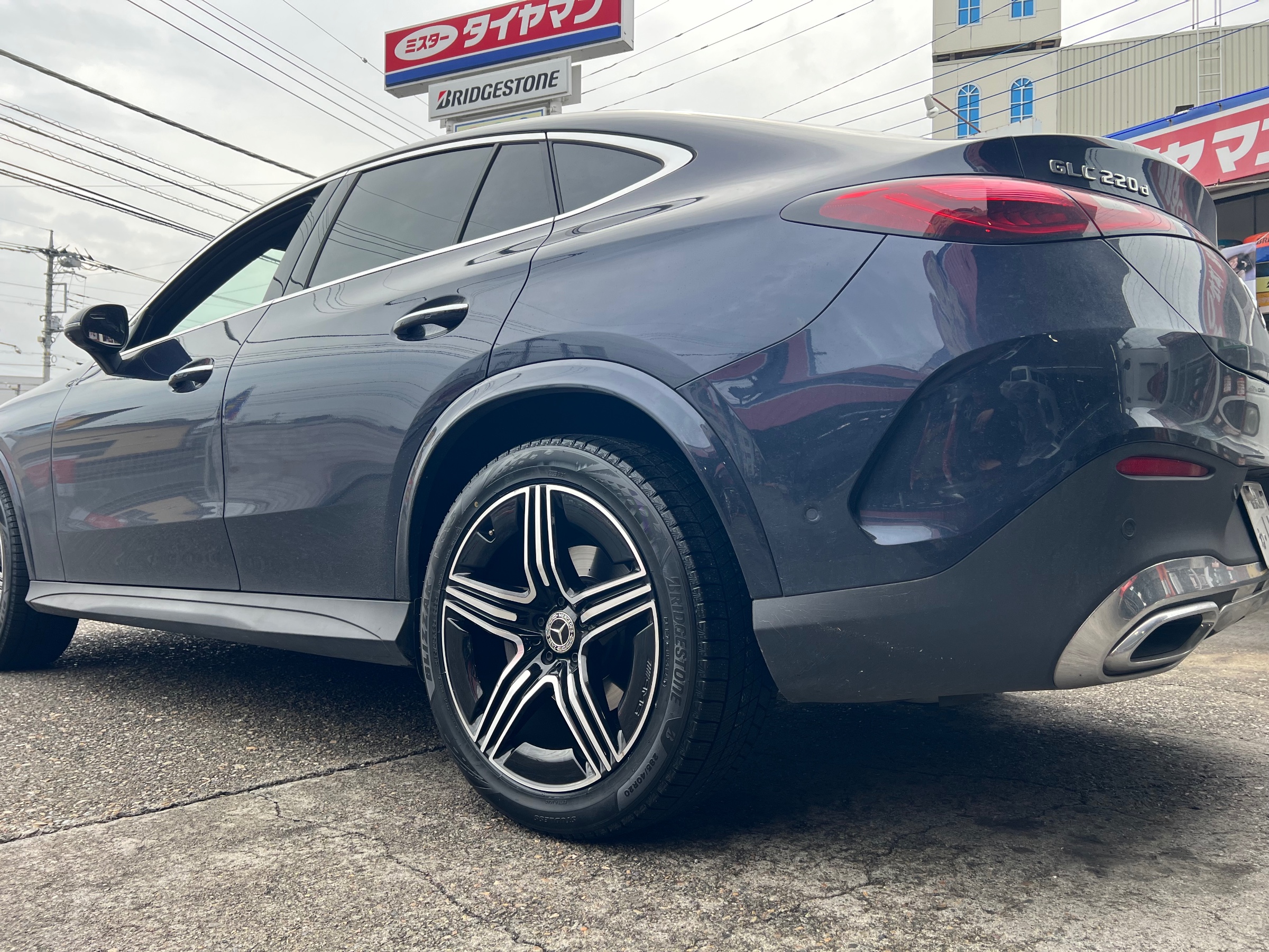 作業事例】GLC220dにブリヂストン VRX3スタッドレスを装着