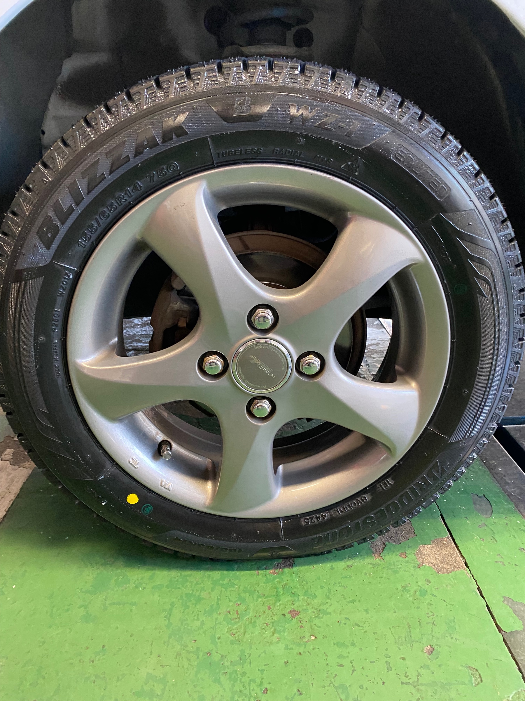 BLIZZAK Wz-1 | 技術・サービス・日記 | ミスタータイヤマン ナカザワ