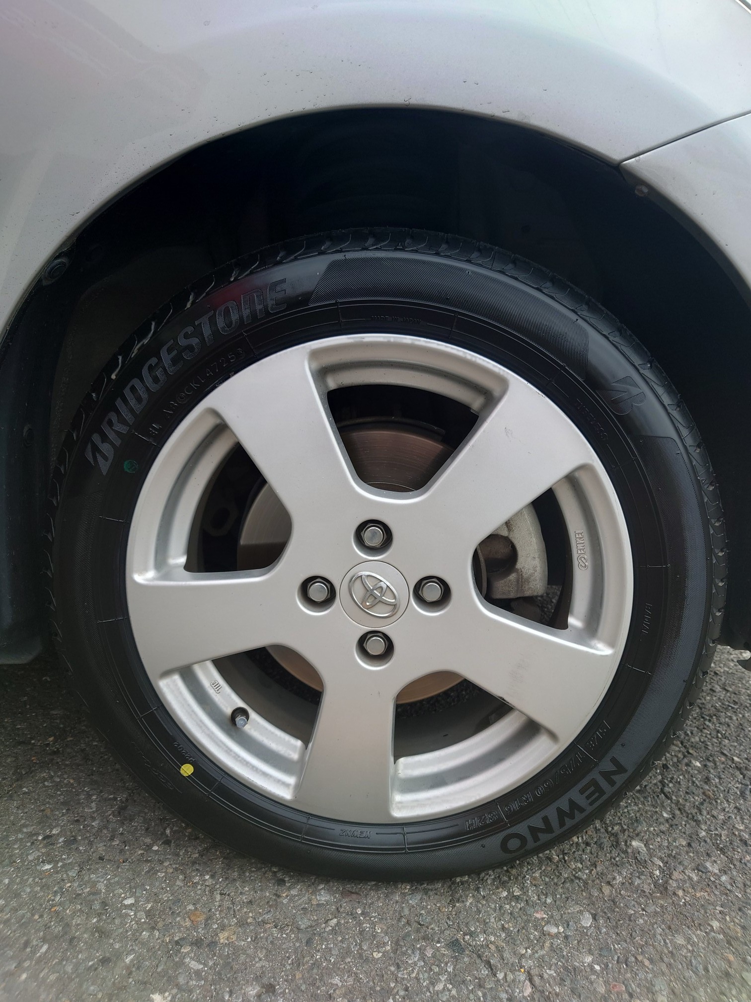 トヨタ ラクティス ニューノ 175/60R16 装着 【タイヤ交換】 | トヨタ