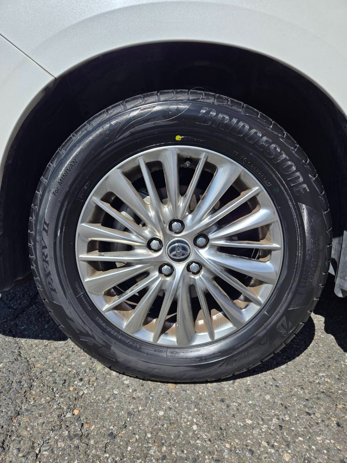 トヨタ 30アルファード PLAYZ PX-RVⅡ 225/60R17 装着 【タイヤ交換