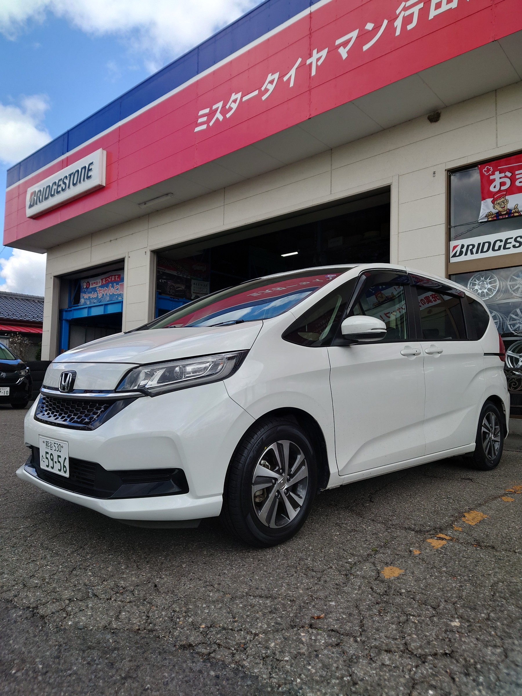ホンダ フリード GB5 ブリヂストン フィネッサ 185/65R15 装着 