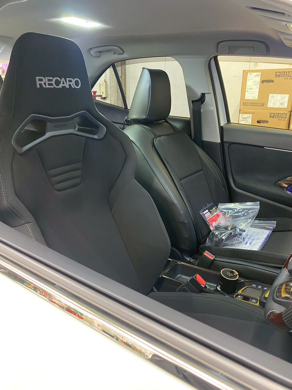 ヤリスクロス×RECARO SR-C | トヨタ ヤリスクロス その他 外装・内装