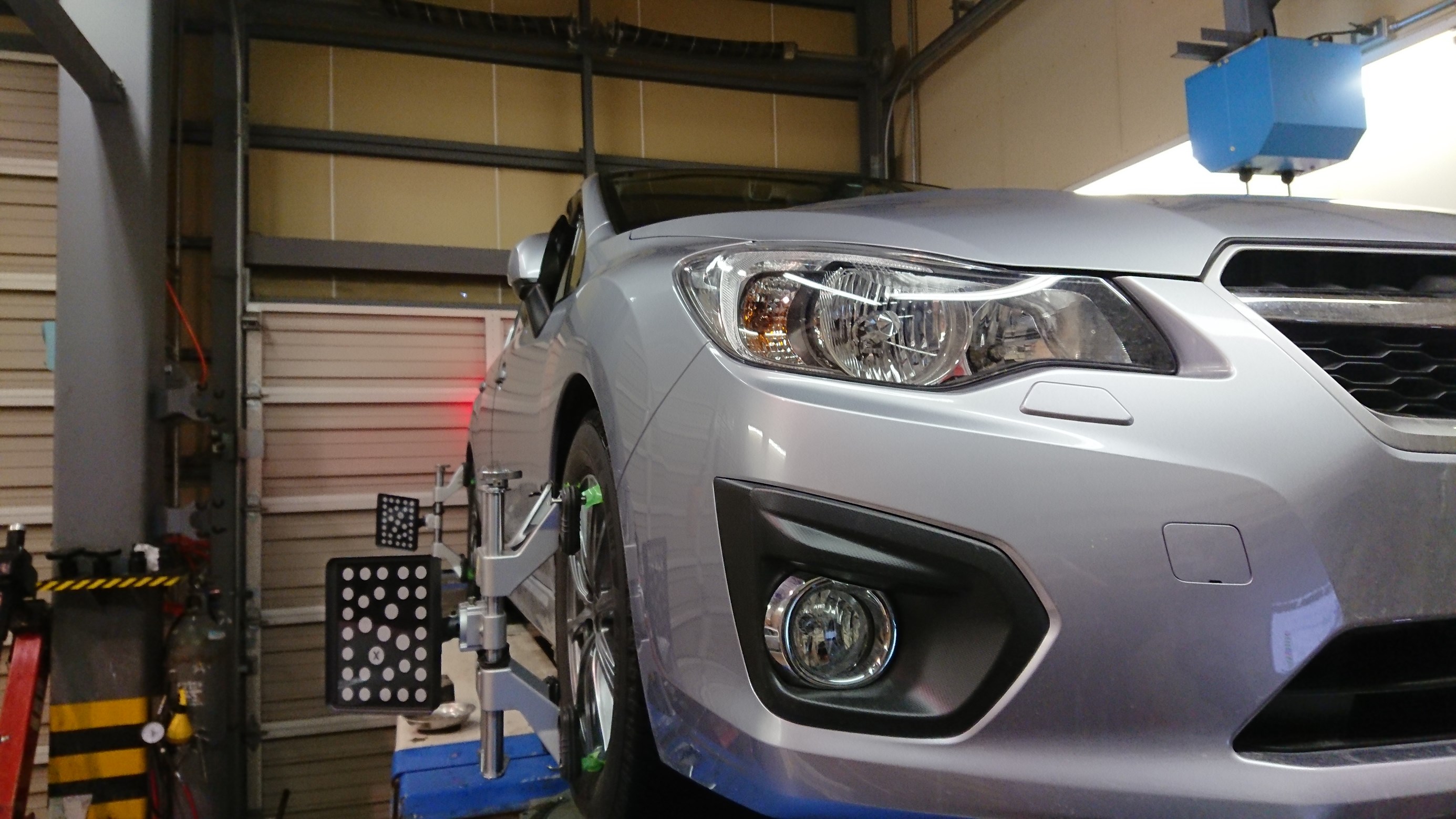 直進安定性が悪いというインプレッサさん　ﾌﾛﾝﾄ・ﾘｱのトウ調整で改善しました