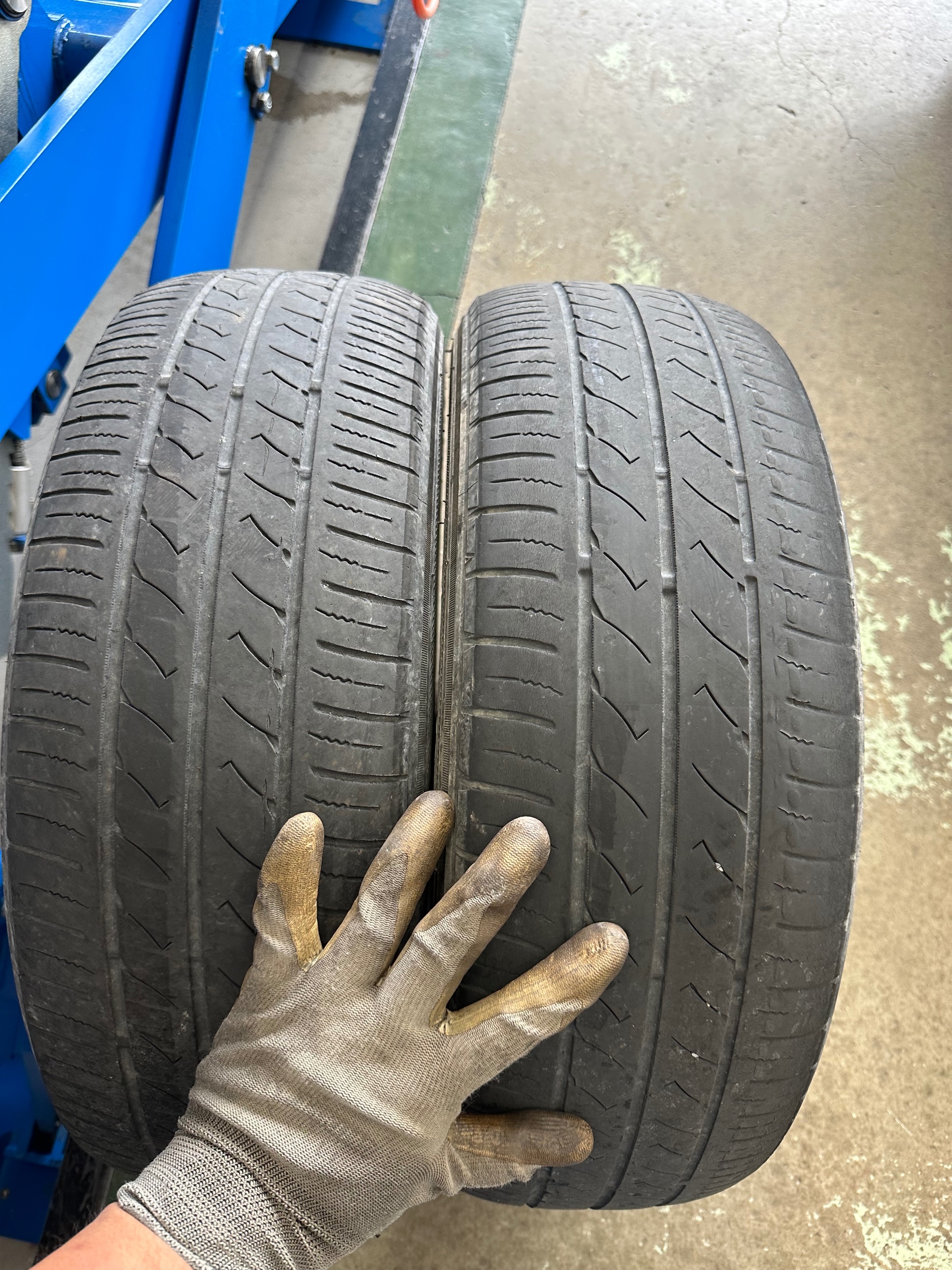 ホンダ フィットシャトル タイヤ交換作業 | ホンダ シャトル タイヤ