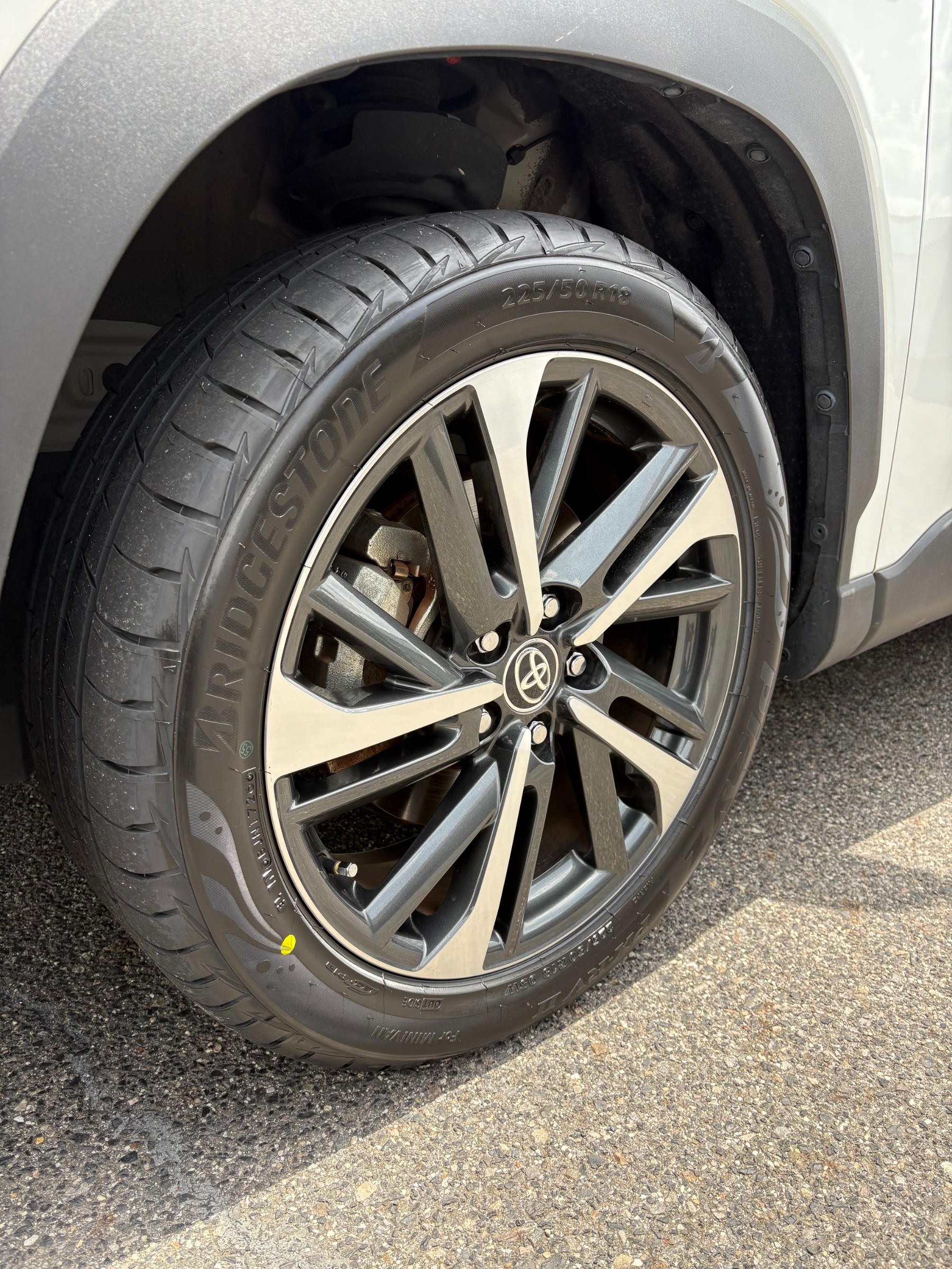 トヨタ カローラクロス タイヤ交換 Playz PX RV-Ⅱ 225/50R18 | トヨタ