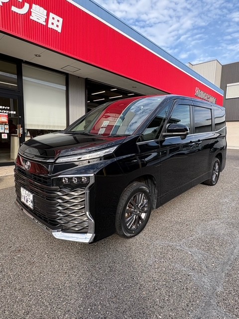 トヨタ ヴォクシー タイヤ交換 Playz PX-RVⅡ 205/60R16 | トヨタ