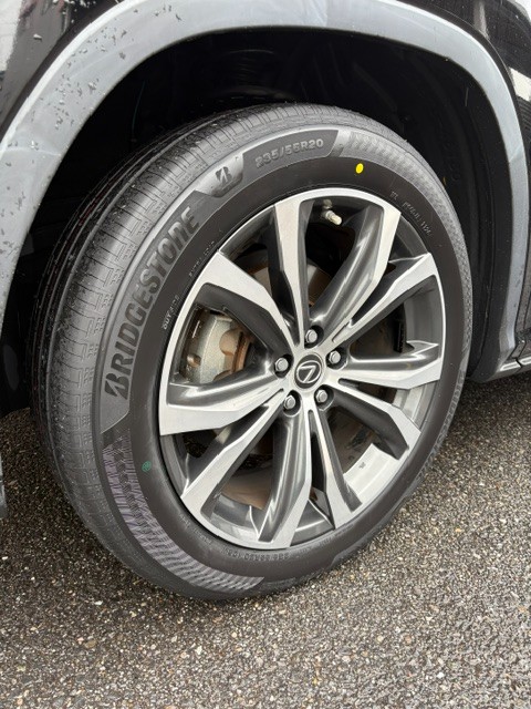 レクサス純正 ブリヂストン 235/55R20 20系 RX PCD114.3 レクサス 20系 RX タイヤ交換 ALENZA LX200 235/55R20 | レクサス RX