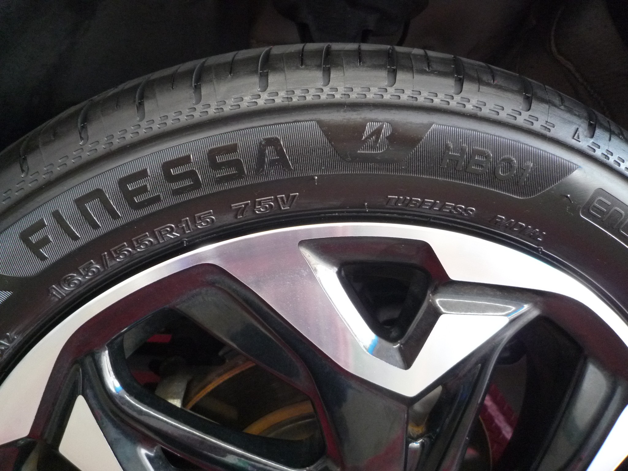 タイヤ交換】ホンダ N-BOX フィネッサHB01 165/55R15 | ホンダ N