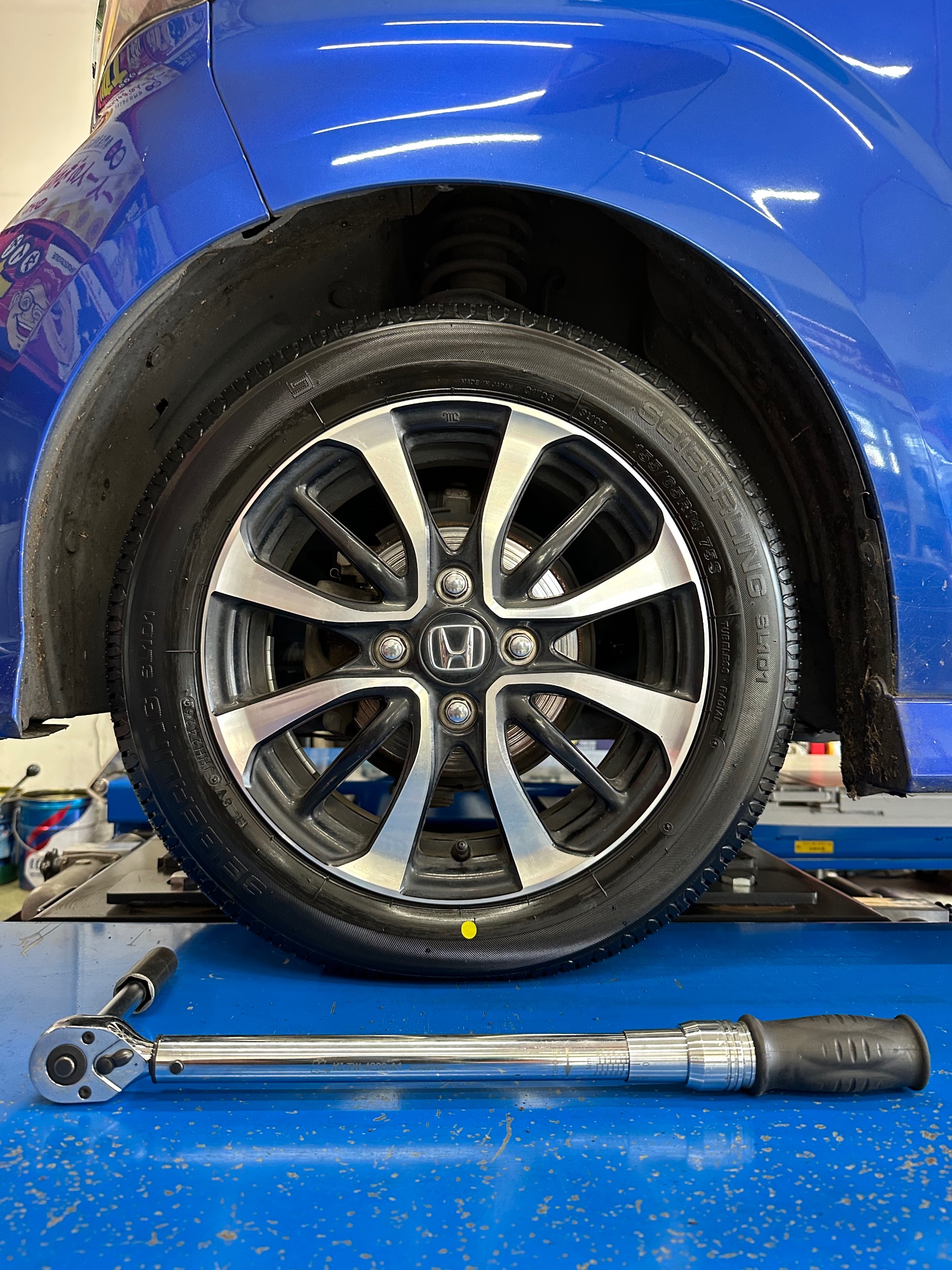 ホンダ N-BOX SEIBERLING（セイバーリング）タイヤ交換作業 | ホンダ N