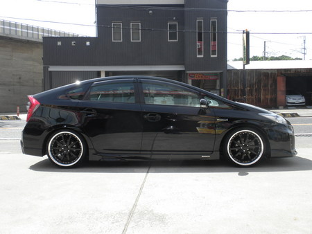 O様 プリウス その他 商品情報 ミスタータイヤマン まんが 大阪府・和歌山県のタイヤ、カー用品ショップ ブリヂストンのタイヤ専門店