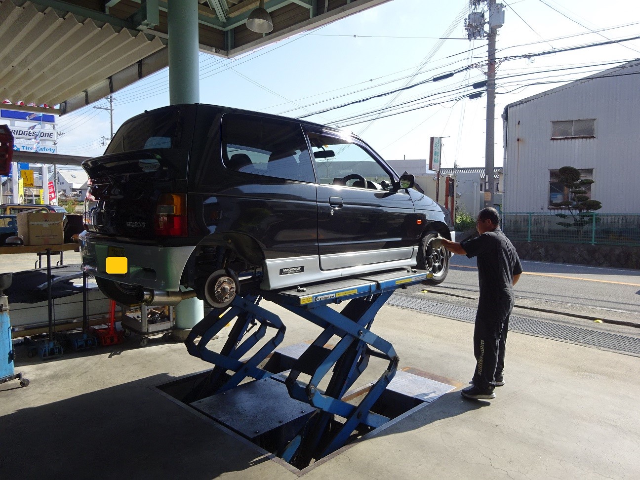 Ha21s アルトワークス タイヤ交換 スズキ アルトワークス4wd タイヤ タイヤ ホイール関連 乗用車用タイヤ交換 スタッフ日記 ミスタータイヤマン M Tech ブリヂストンのタイヤ専門店 ミスタータイヤマン