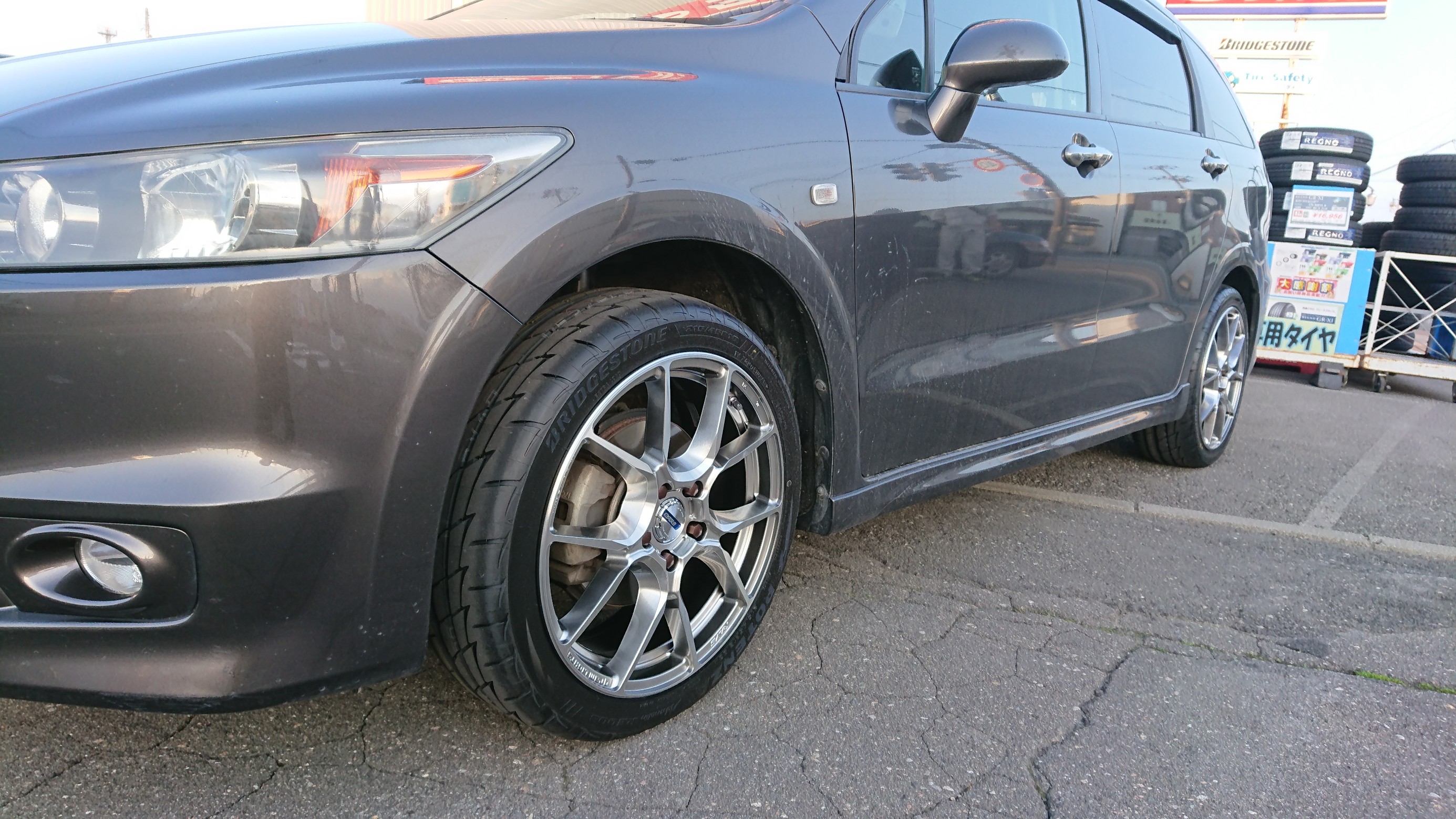 HONDA ストリームにはいてたタイヤです - タイヤ、ホイール