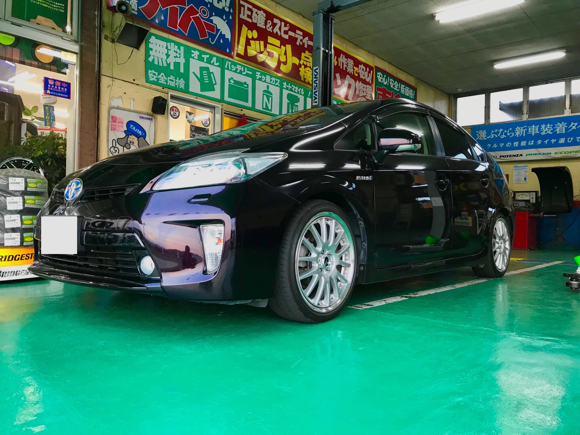 30プリウス 車高調交換 Tein フレックスz トヨタ プリウス その他 カー用品取付 足回り関係取付 スタッフ日記 ミスタータイヤマン しばやま 茨城県のタイヤ カー用品ショップ ブリヂストンのタイヤ専門店