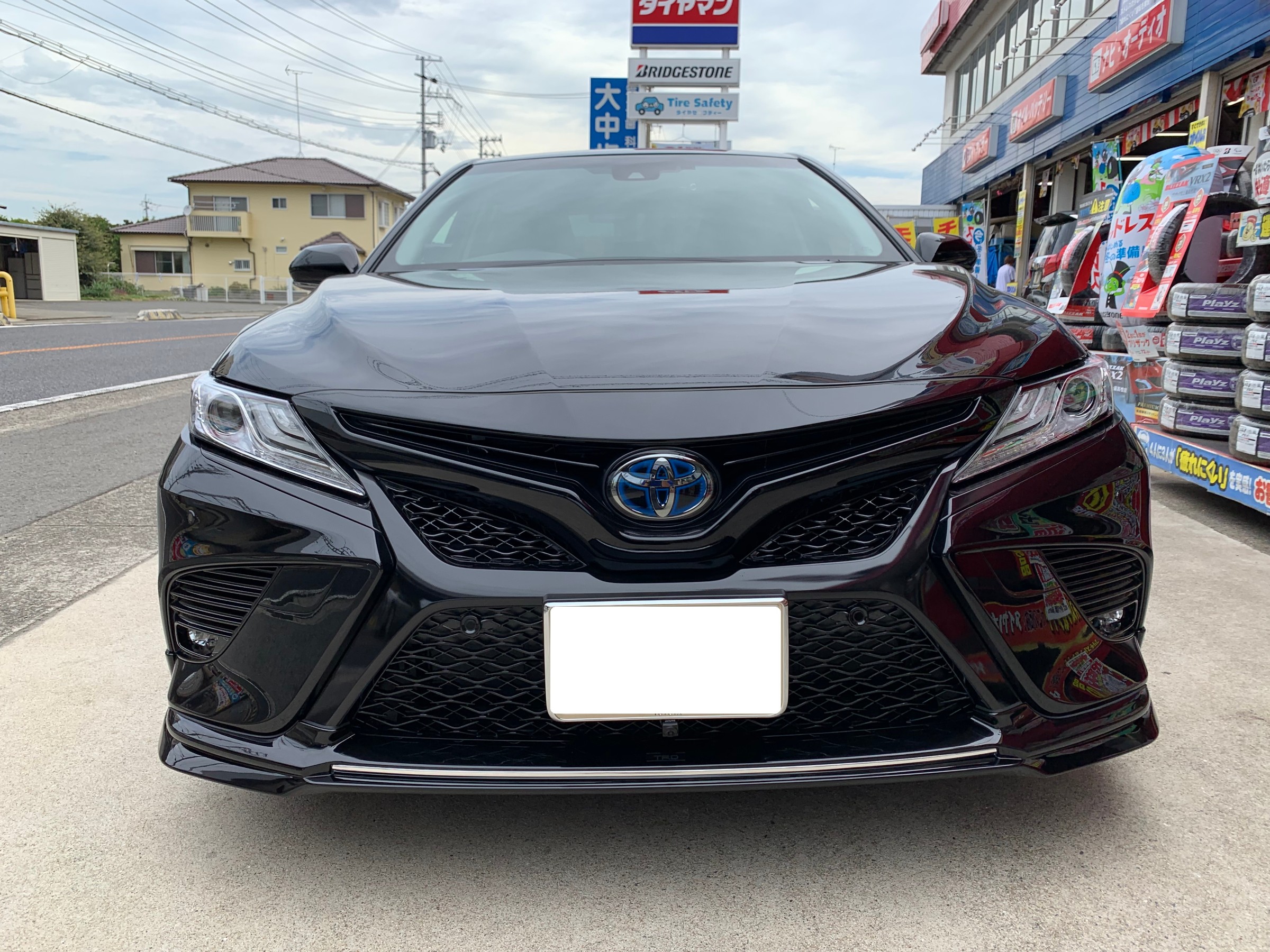 カムリにTRDエアロ取り付けました！！ | スタッフ日記 | ミスタータイヤマン まんが | 大阪府・和歌山県のタイヤ、カー用品ショップ