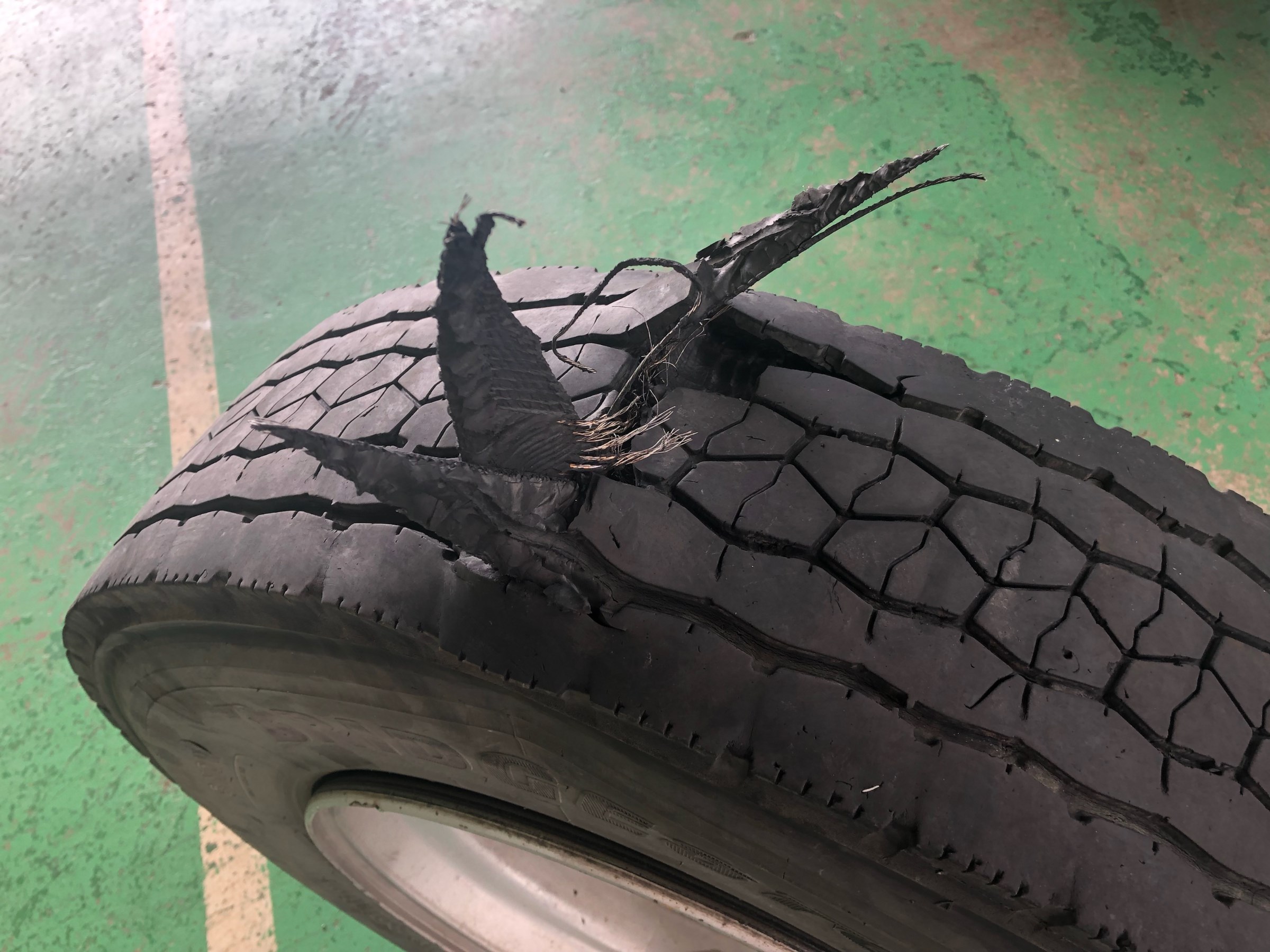 最近ホント多いです お知らせ ミスタータイヤマン 南佐野 栃木県のタイヤ カー用品ショップ ブリヂストンのタイヤ専門店
