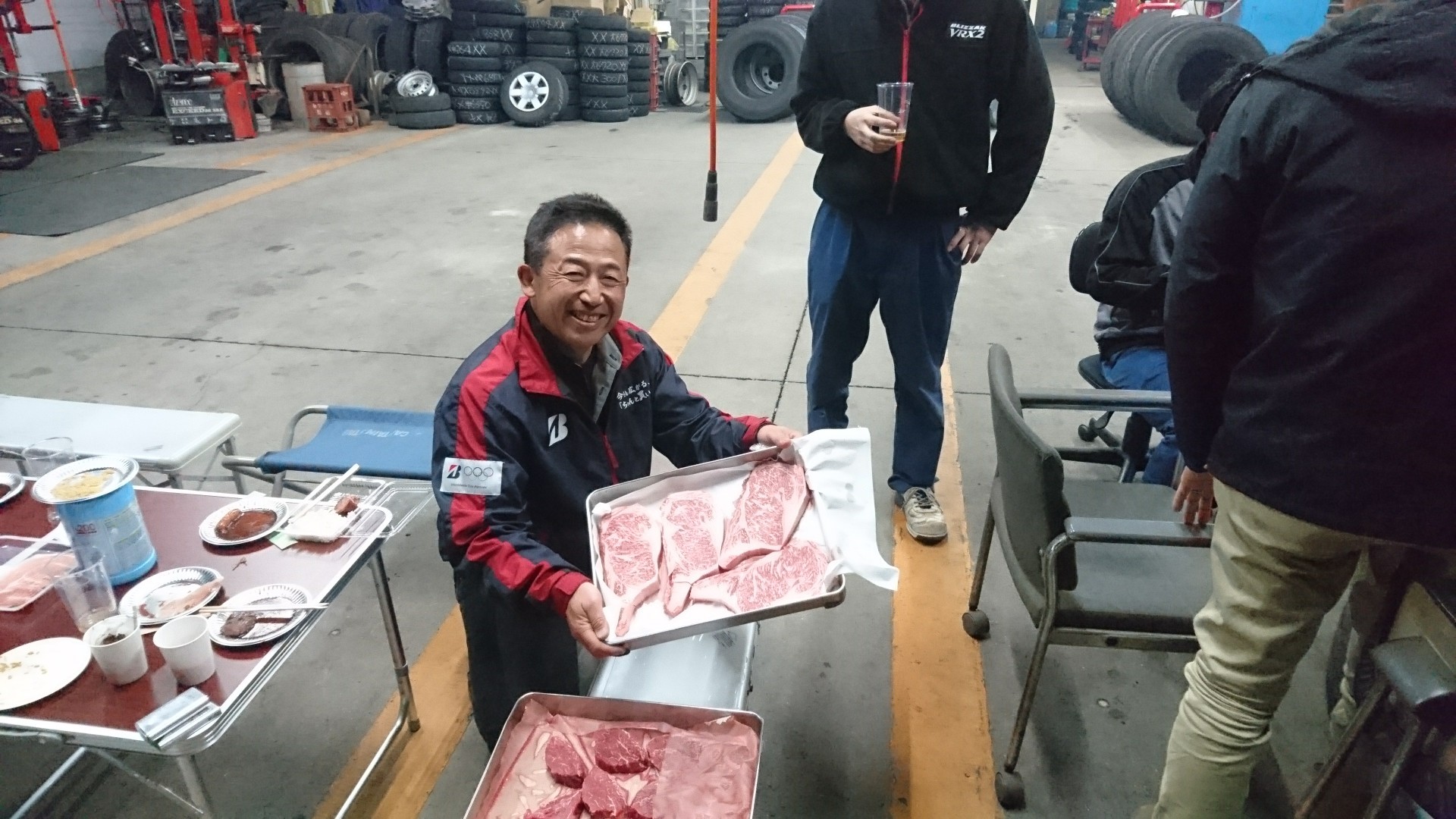 専務の満面の笑み。