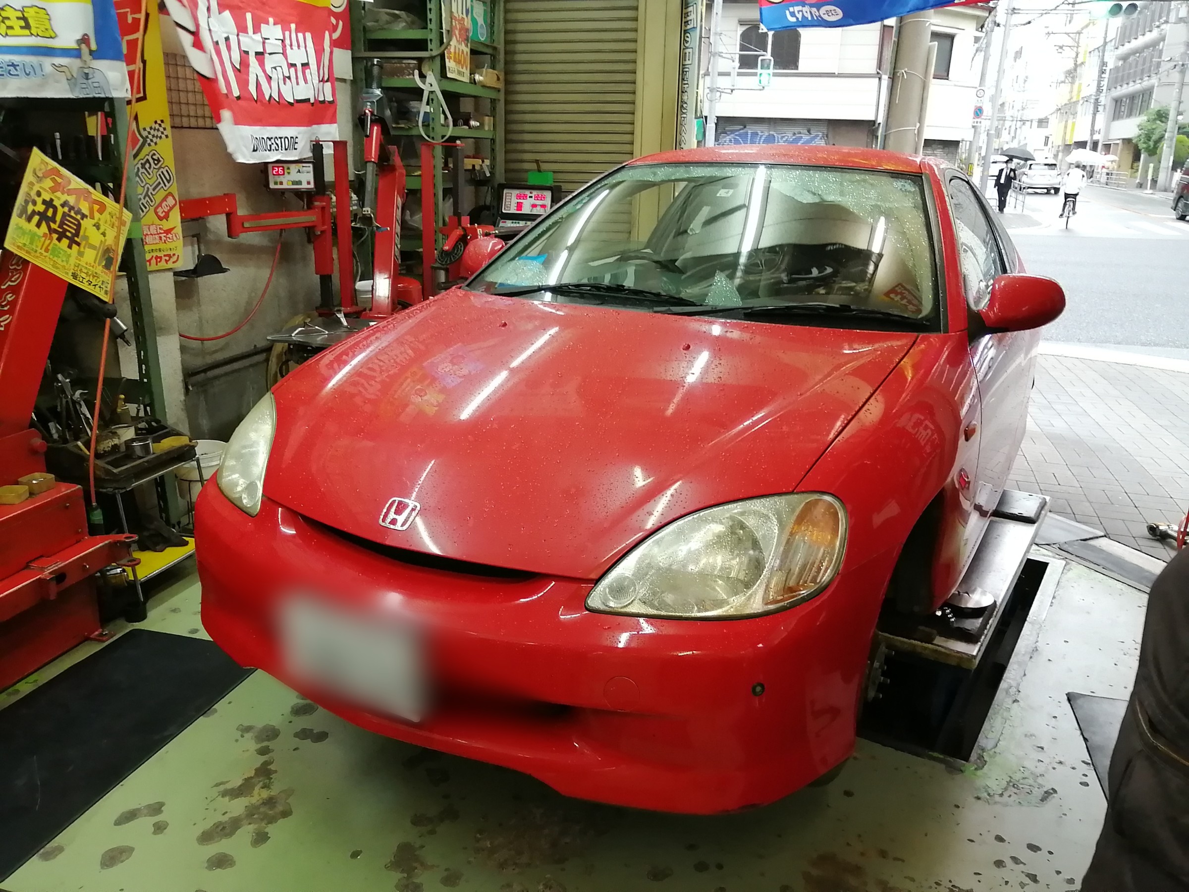 ホンダ インサイト タイヤ交換 (* ^ー゜)ノ | ホンダ インサイト